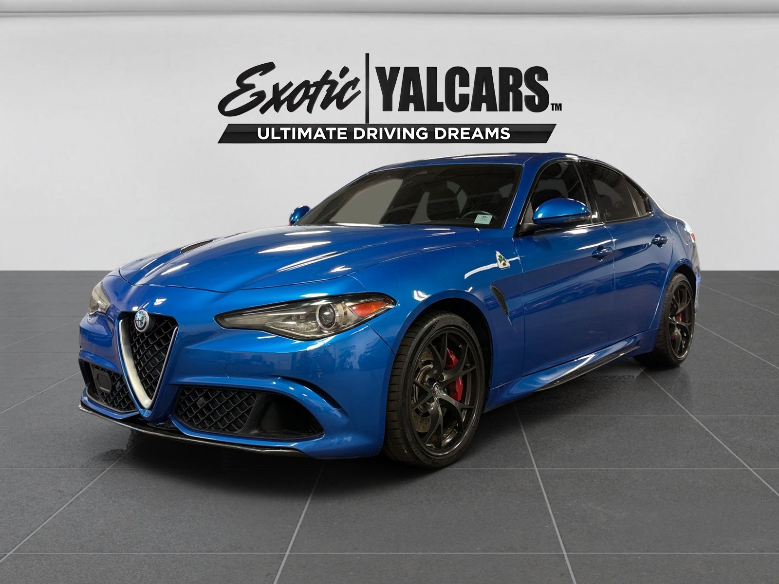 Misano Blue Metallic 2018 Alfa Romeo Giulia Quadrifoglio RWD Sedan Rear-Wheel Drive 8-Speed Automatic