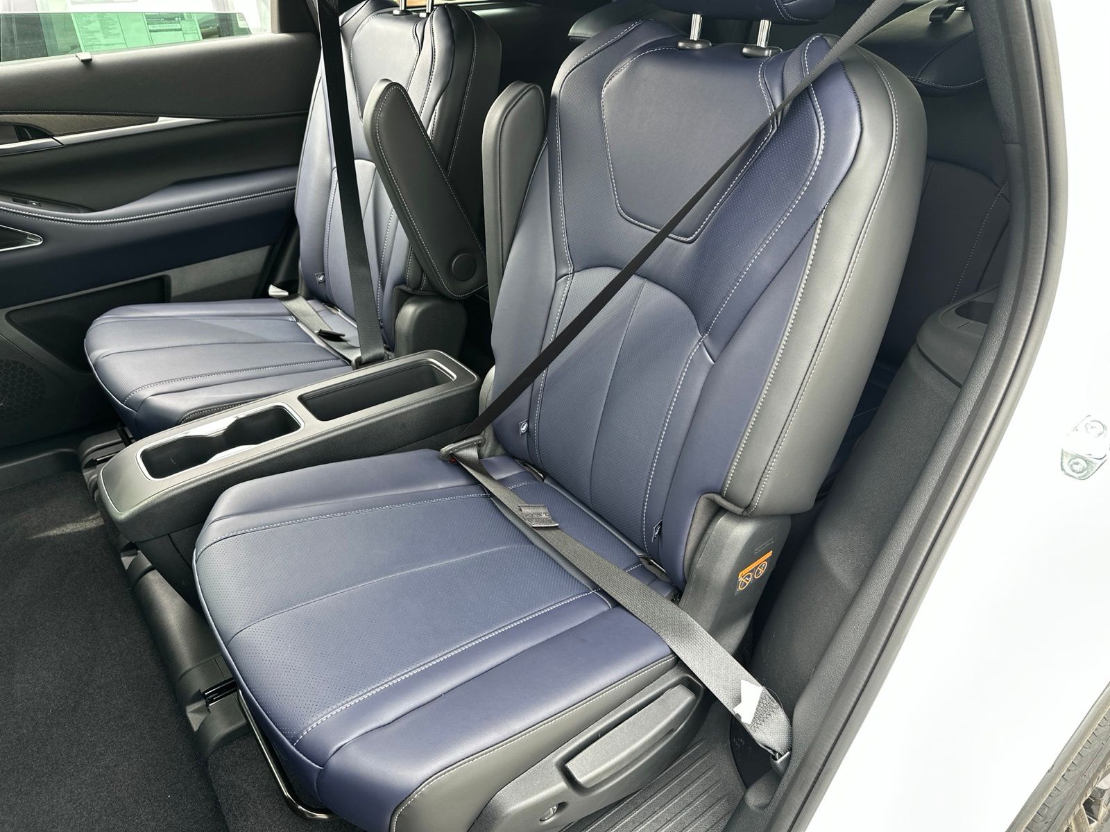 Used 2026 White INFINITI SPORT image 30