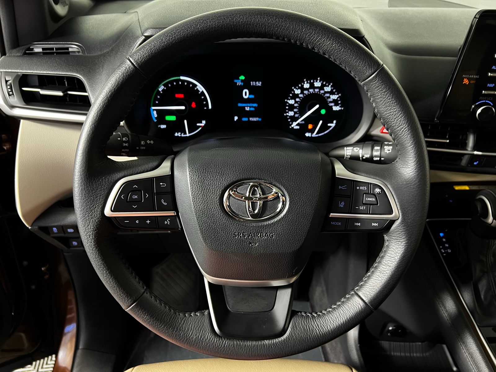 Thumbnail: 2024 Toyota Sienna - 15