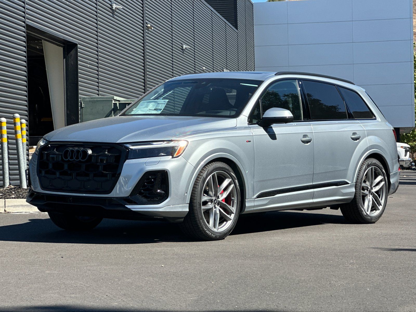 Satellite Silver Metallic 2026 Audi Q7 SUV / Crossover 8-Speed Automatic
