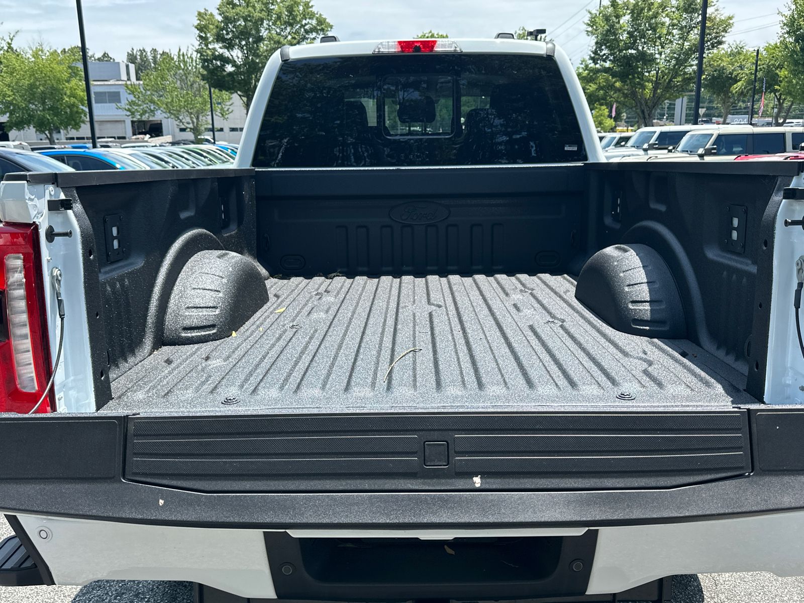 New 2026 Oxford White Ford F-250® Lariat® image 19