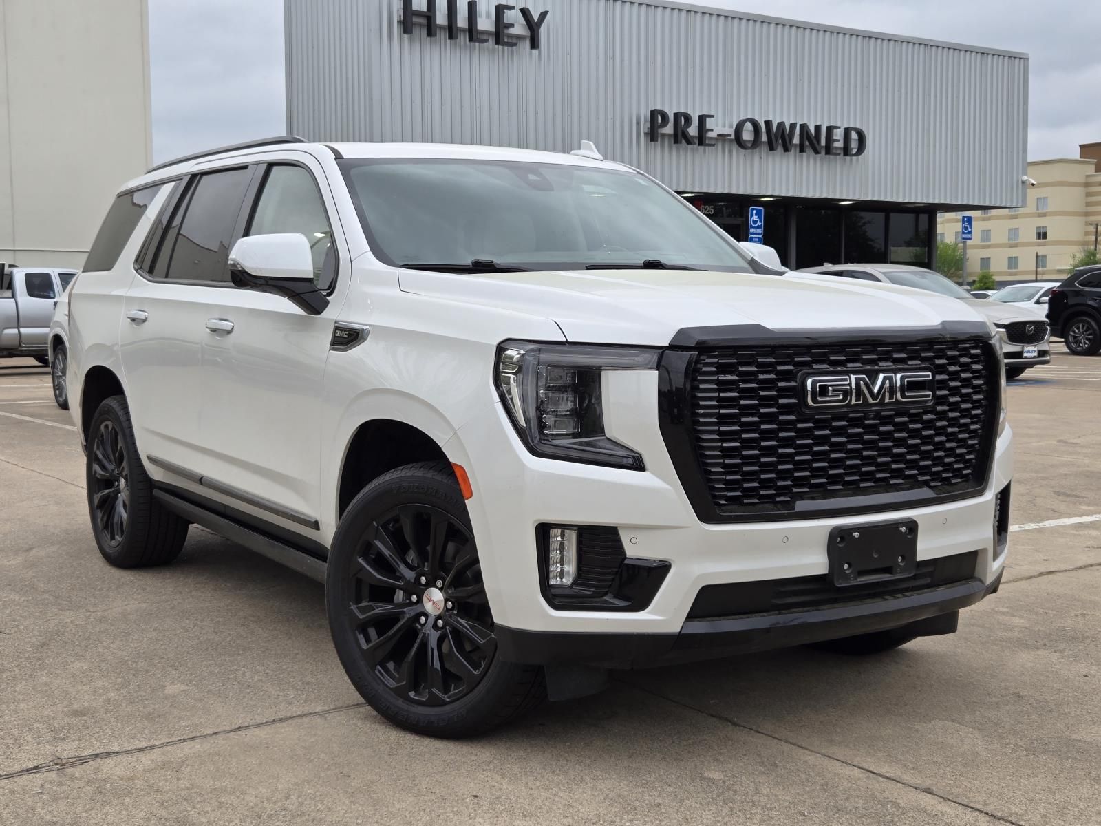 White Frost Tricoat 2021 GMC Yukon Denali 4WD SUV / Crossover Four-Wheel Drive 10-Speed Automatic