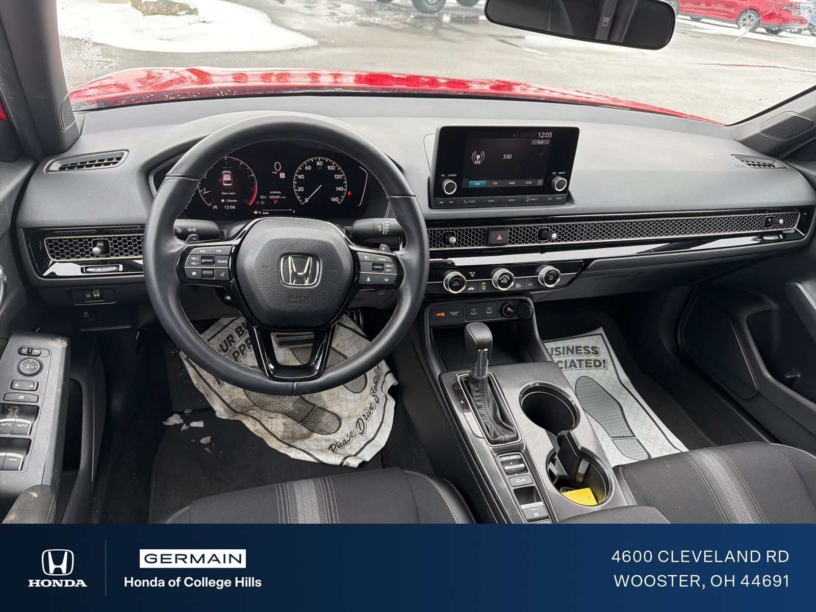 View vehicle photo 3