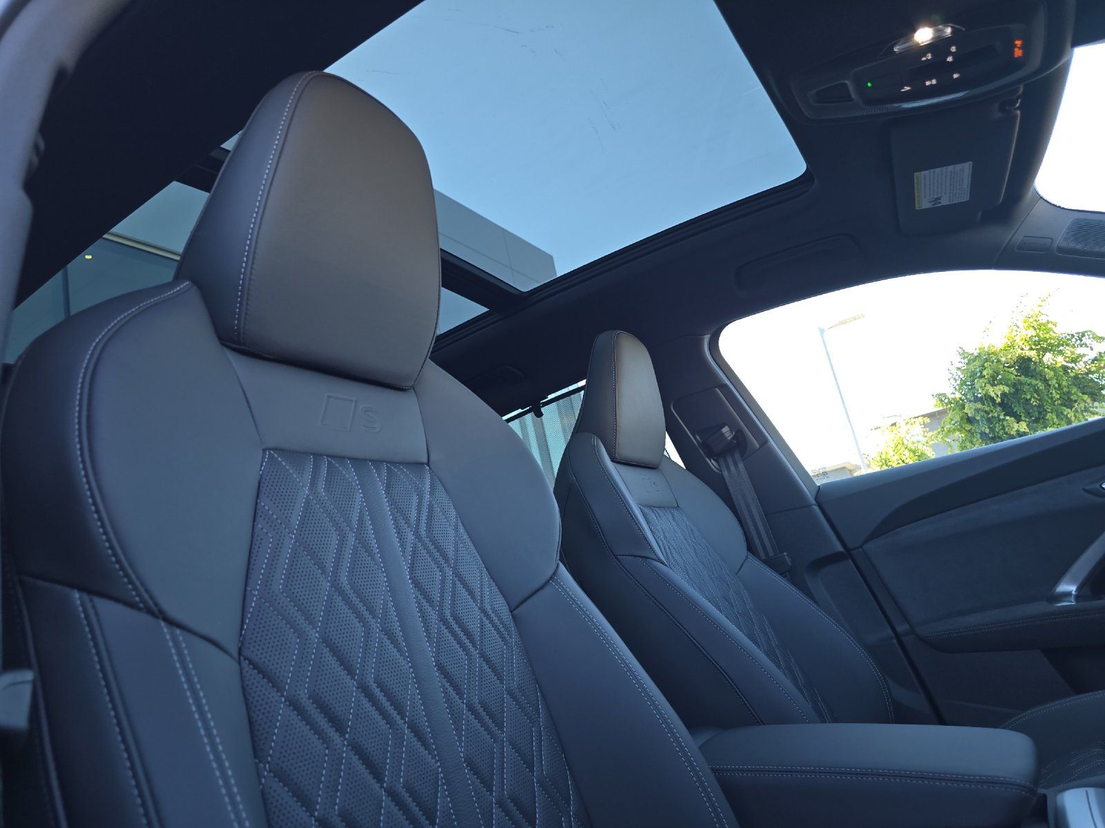 2026 Audi SQ5 Premium Plus - Photo 16