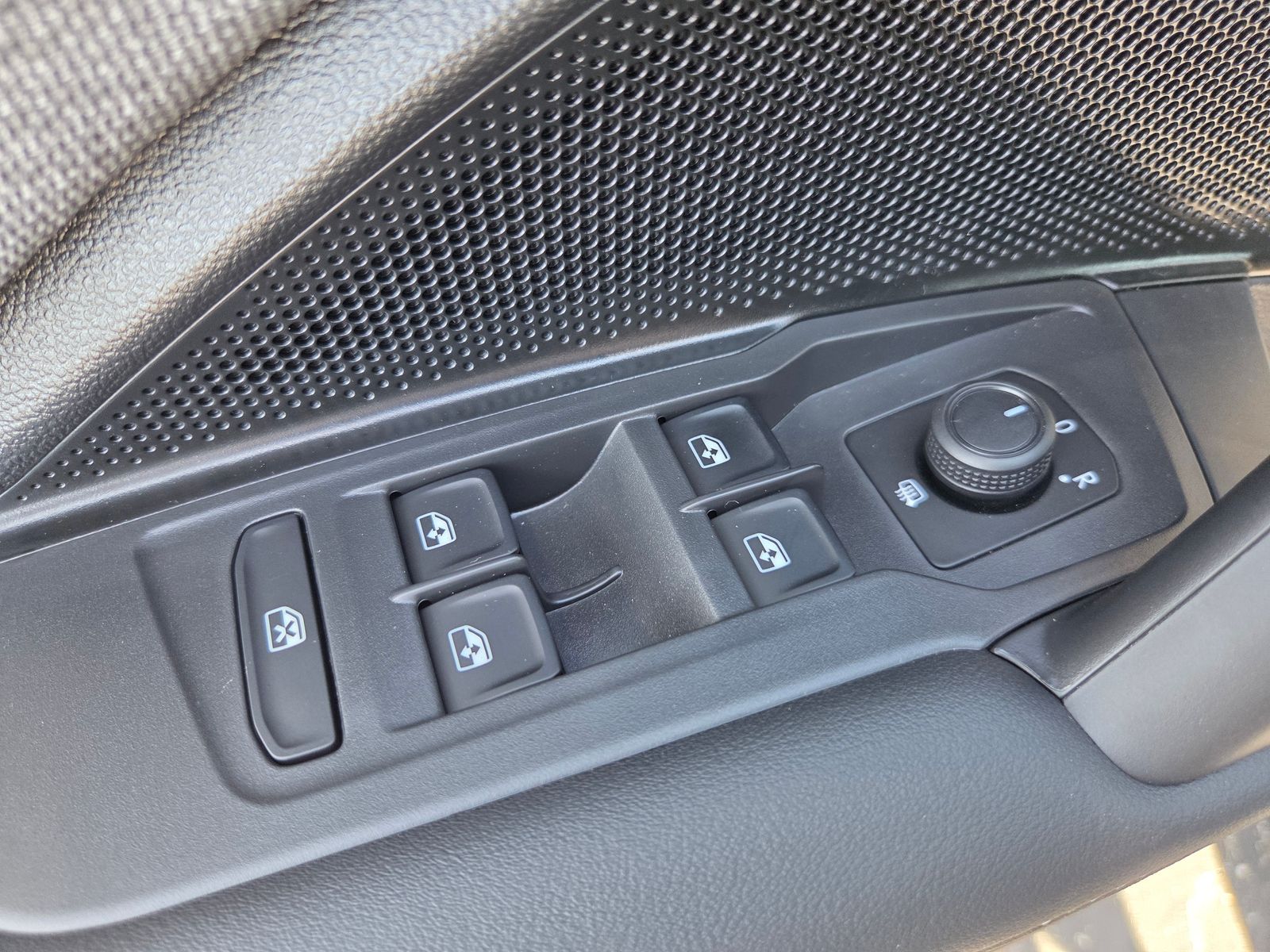 new 2026 Volkswagen Tiguan car, priced at $29,342
