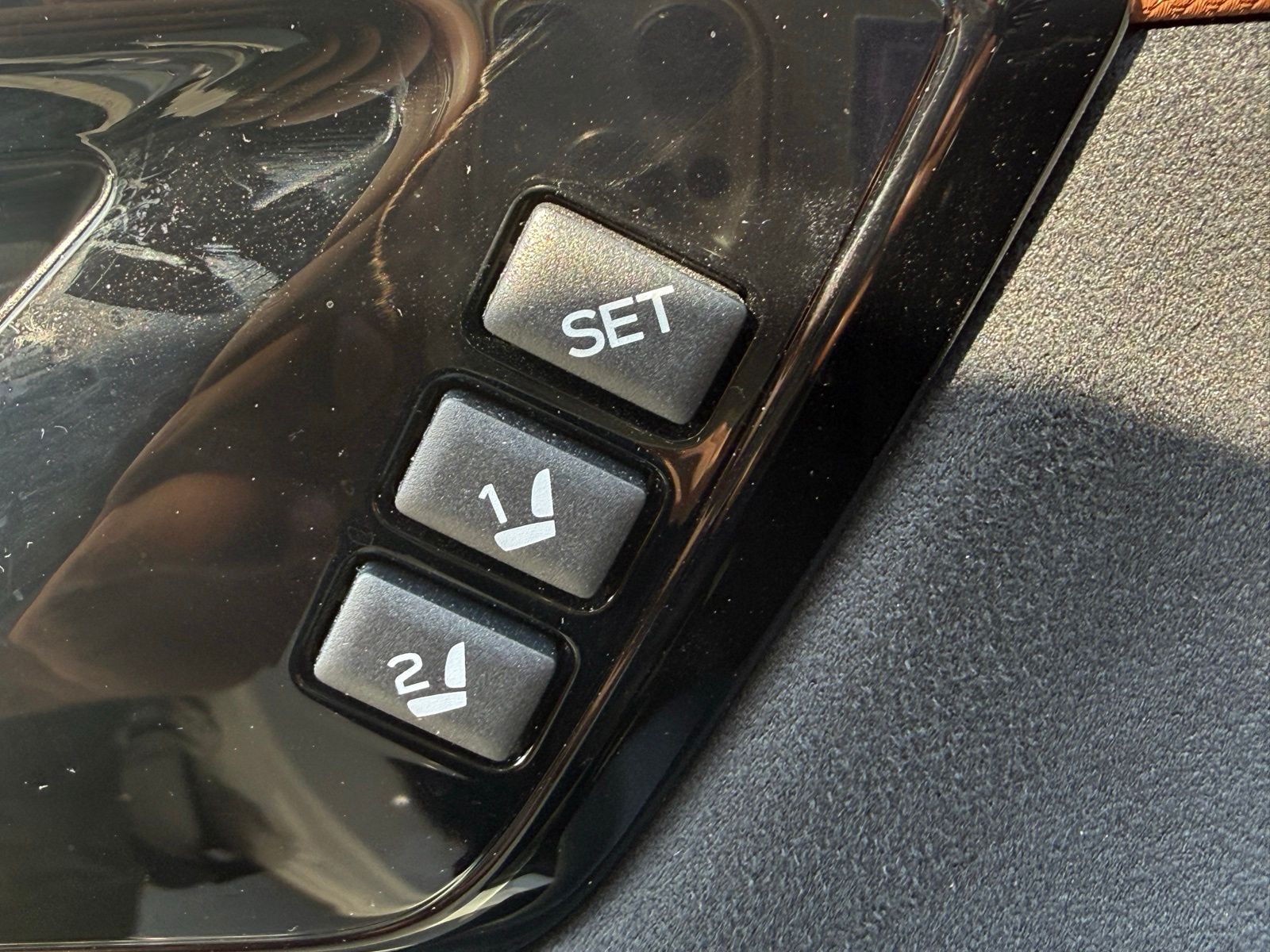 Used 2025 White Subaru Touring image 22