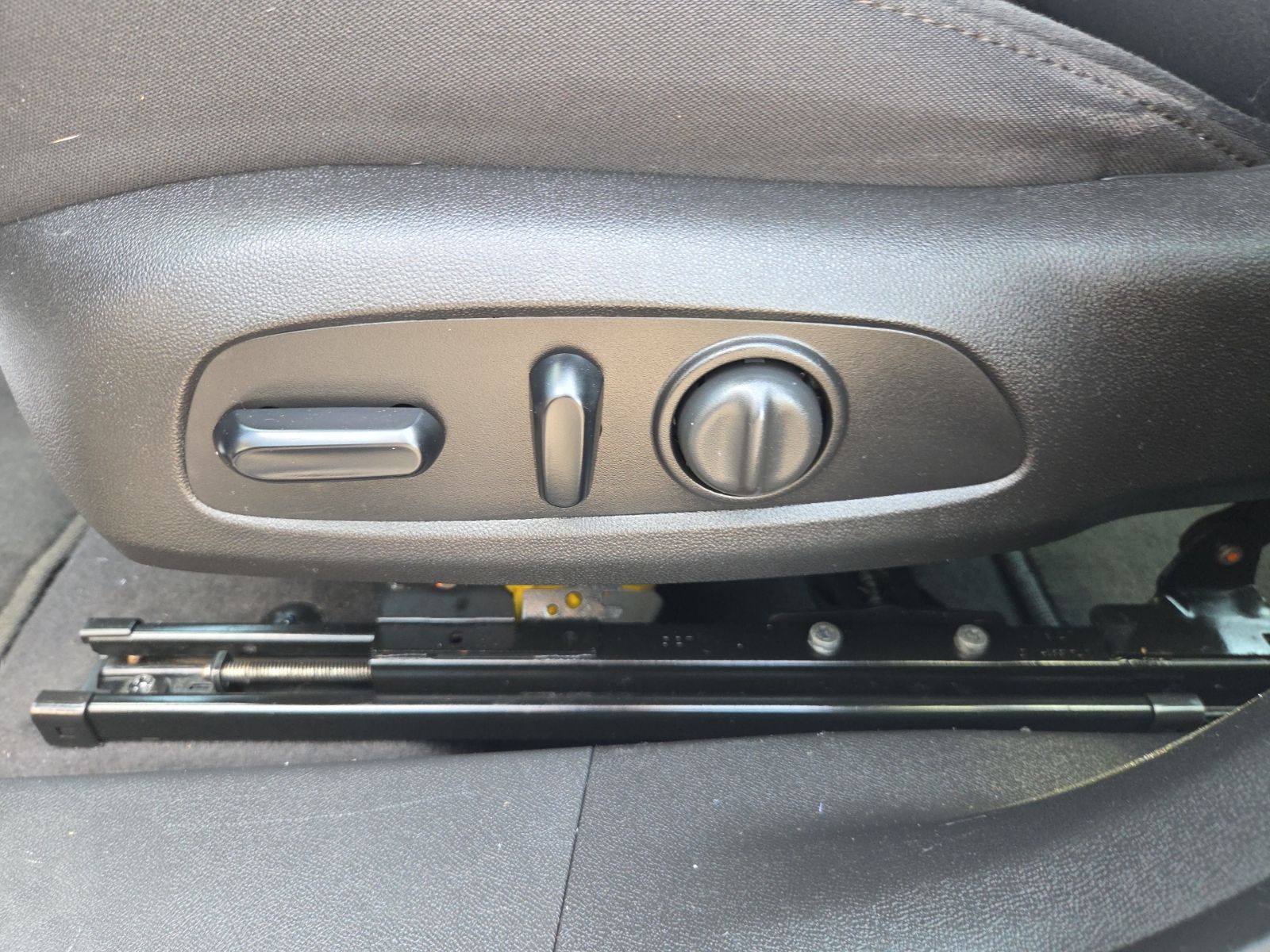 used 2016 Chevrolet Malibu car, priced at $12,700