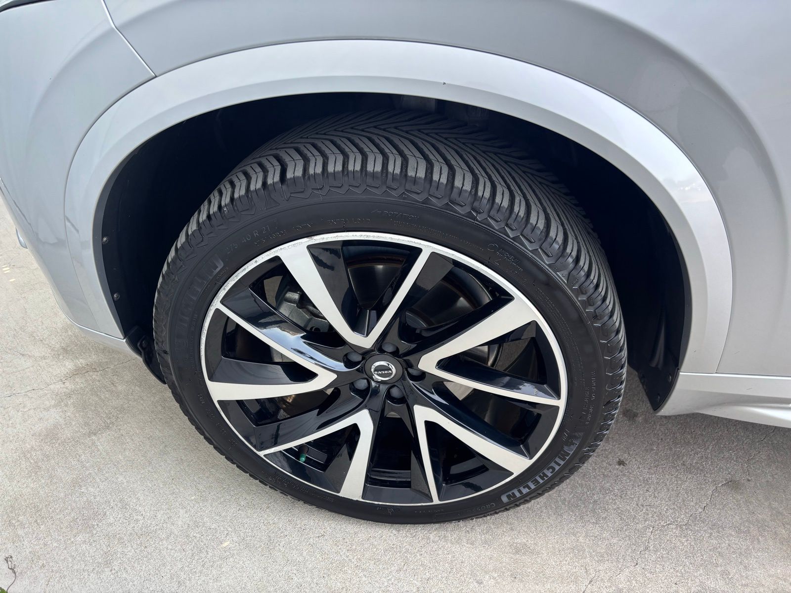 Used Car 2019 Volvo Xc90  T6 Momentum For Sale Under $25,000 In Austin, Texas