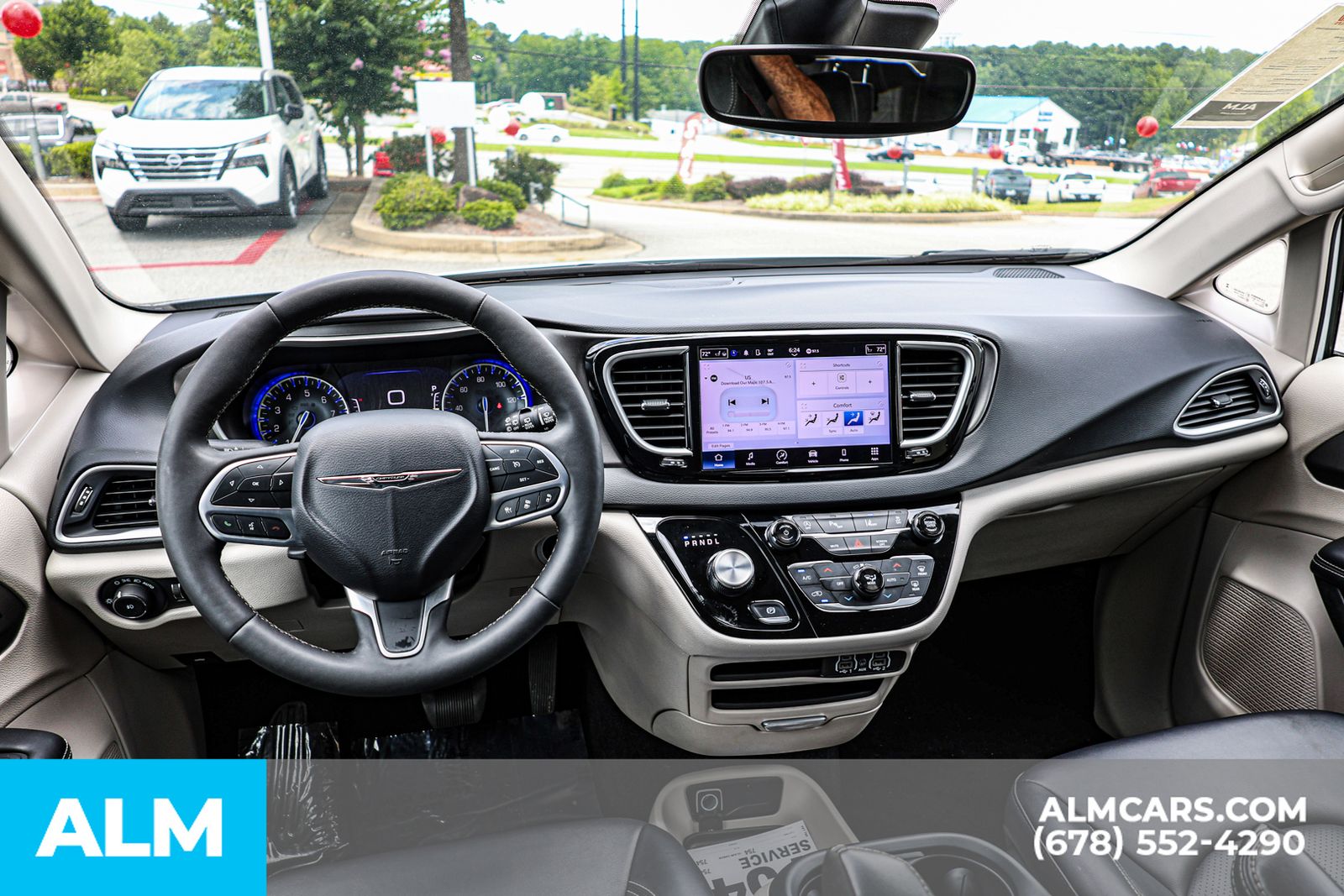 2024 Chrysler Pacifica Touring L photo 28