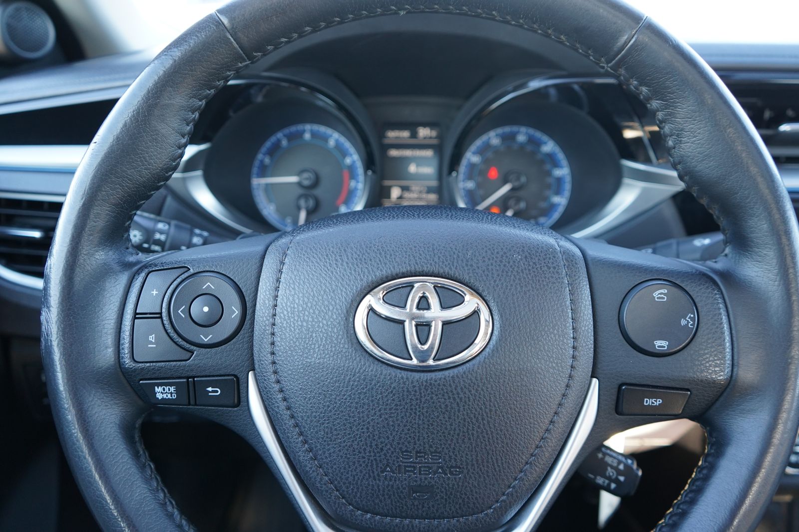 2015 Toyota Corolla L 13