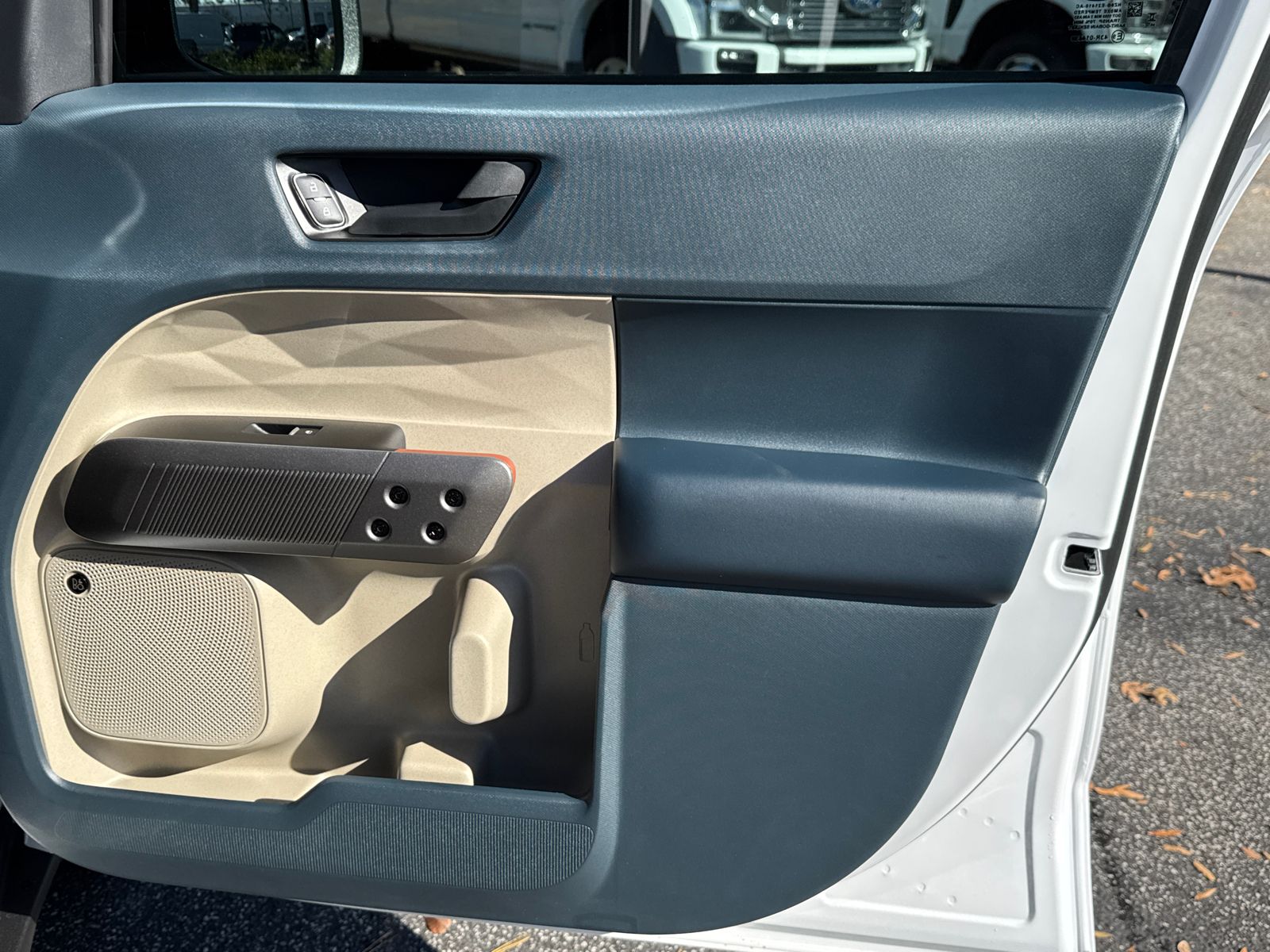 New 2026 Oxford White Ford Lariat® image 16