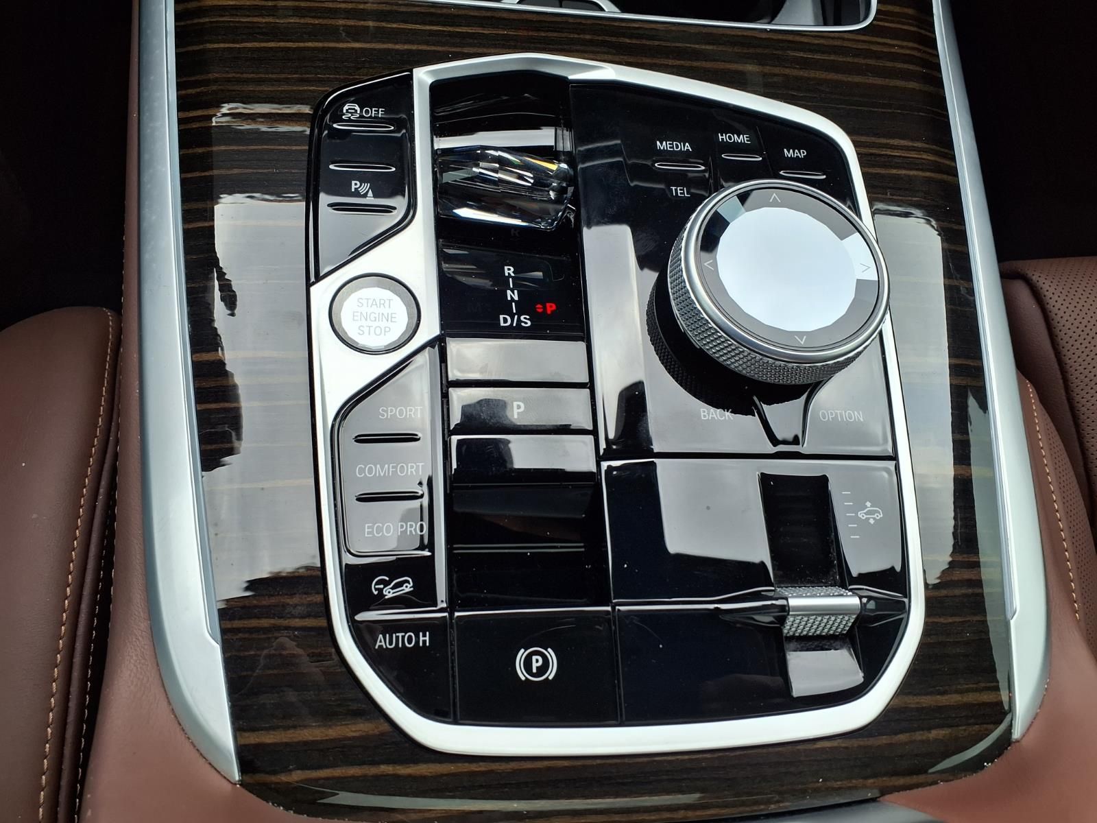 2024 BMW X7 M60i Green at Westside Lexus