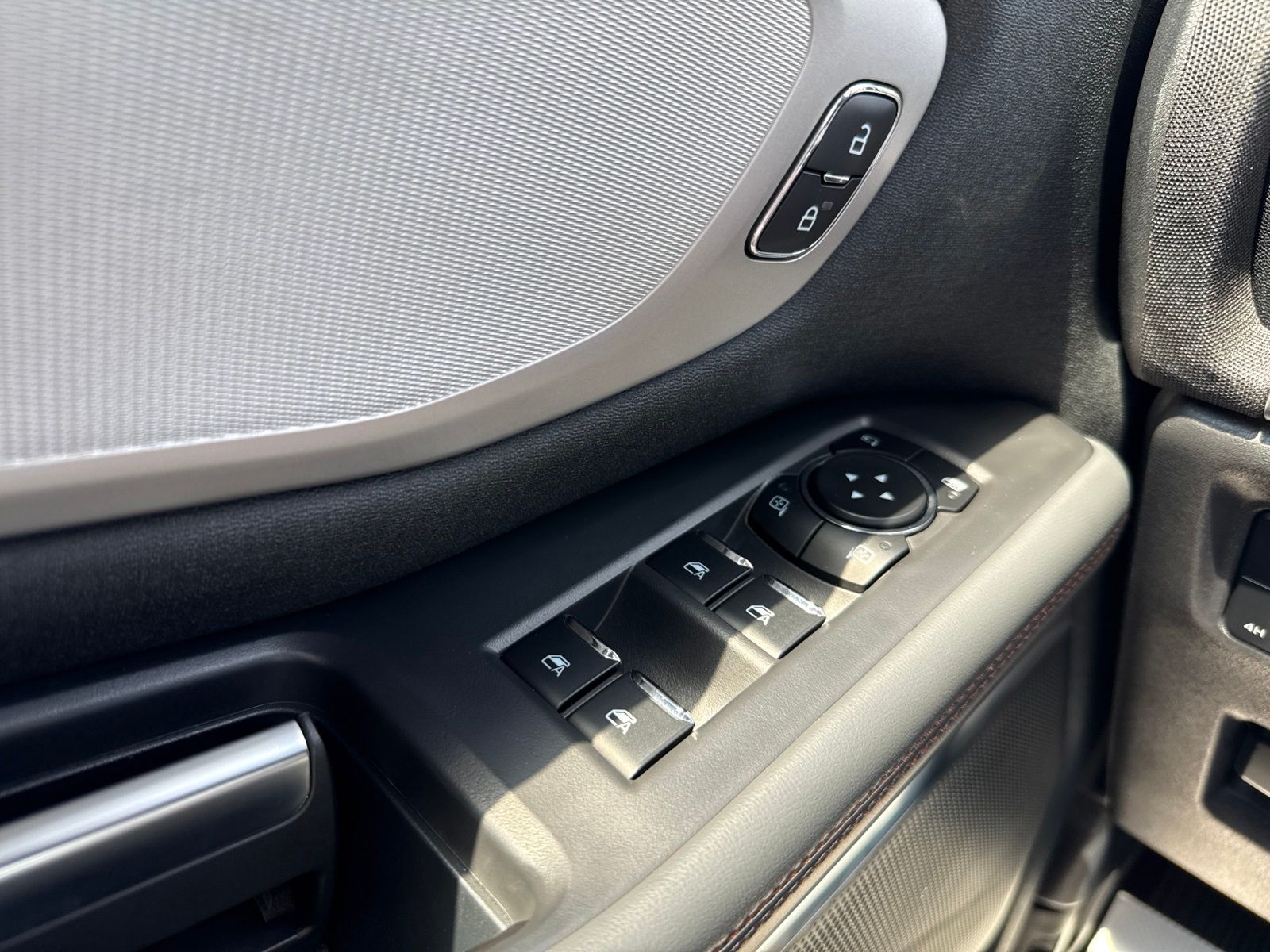 2025 Ford Expedition image 26