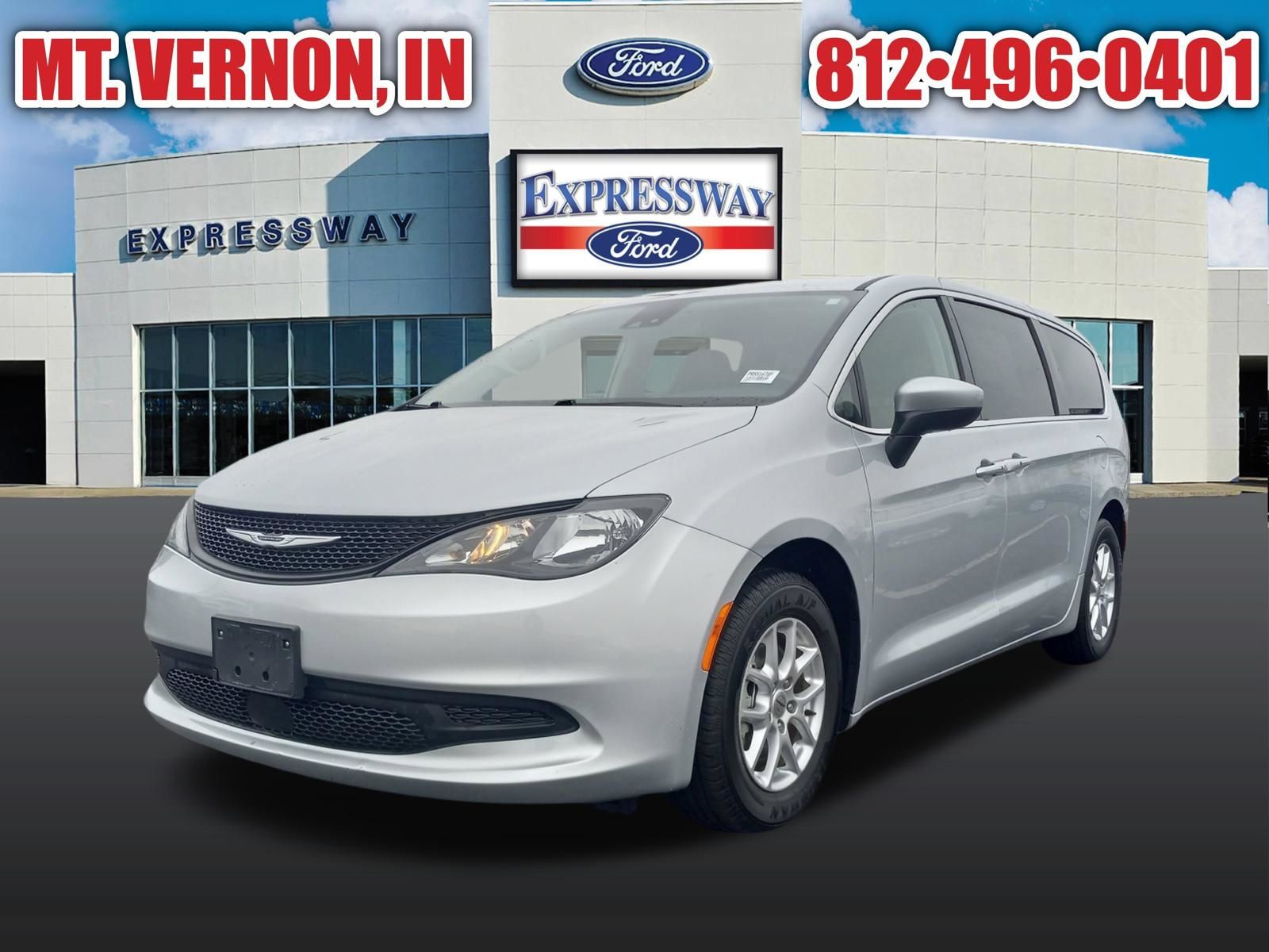 2023 Chrysler Voyager image 2