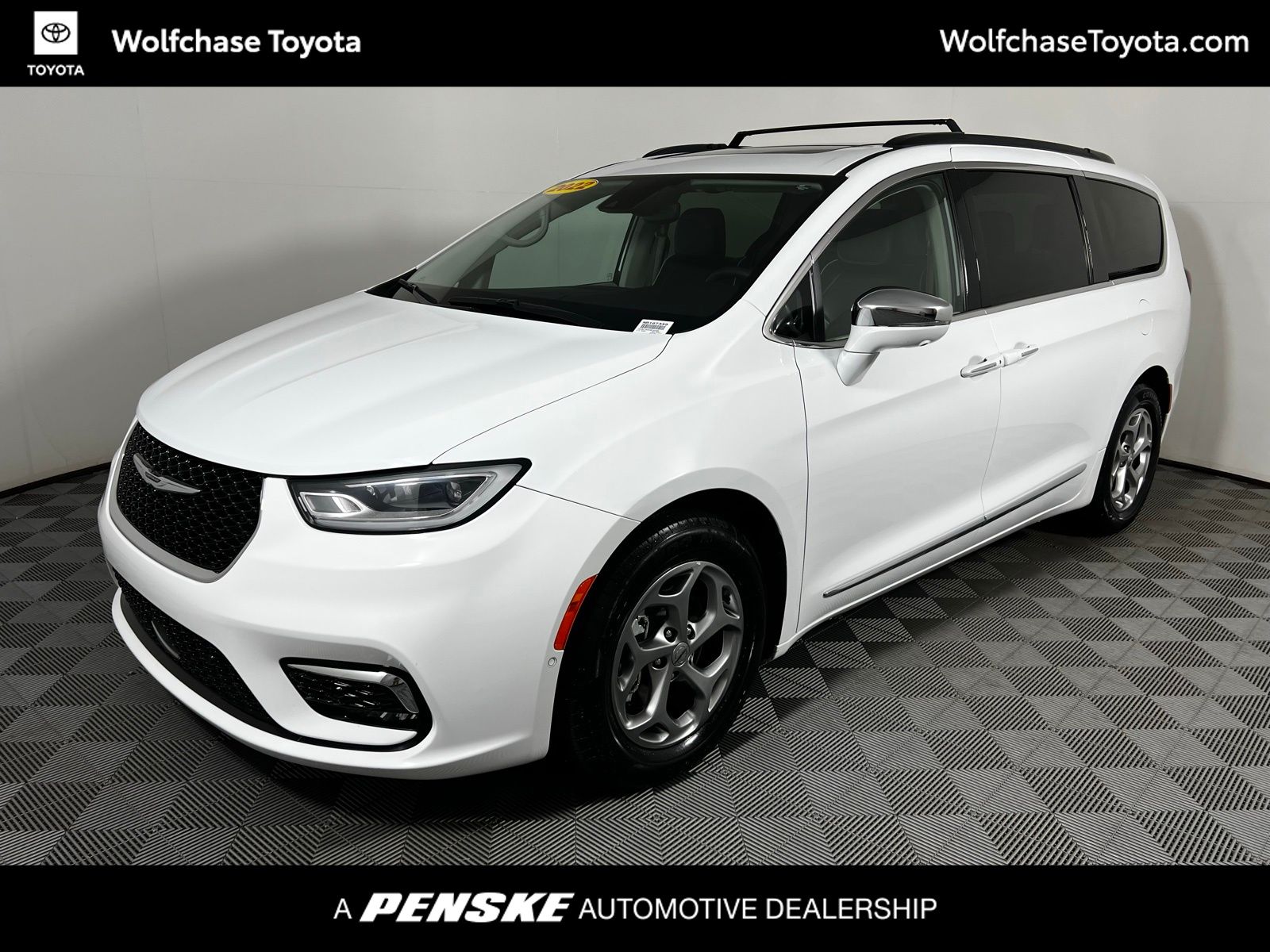 2022 Chrysler Pacifica Limited -
                Cordova, TN