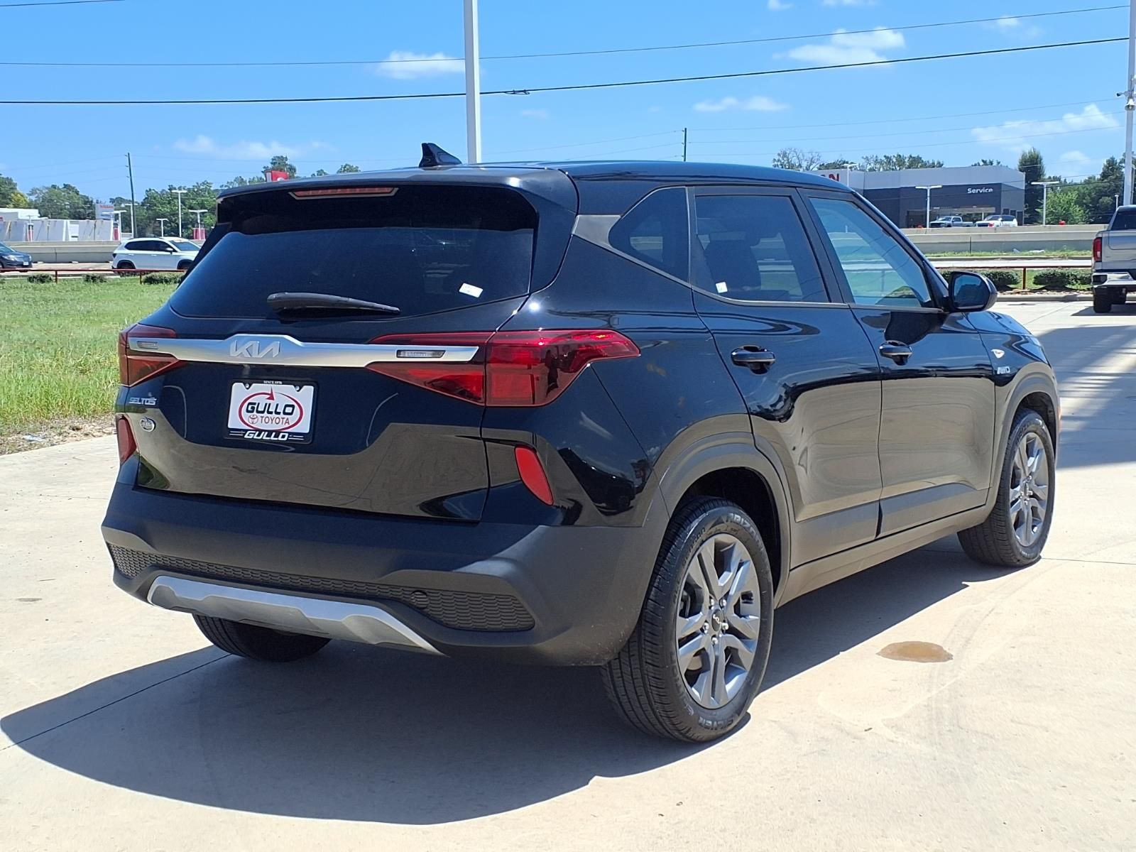 2022 Kia Seltos LX Black at DeMontrond Auto Country