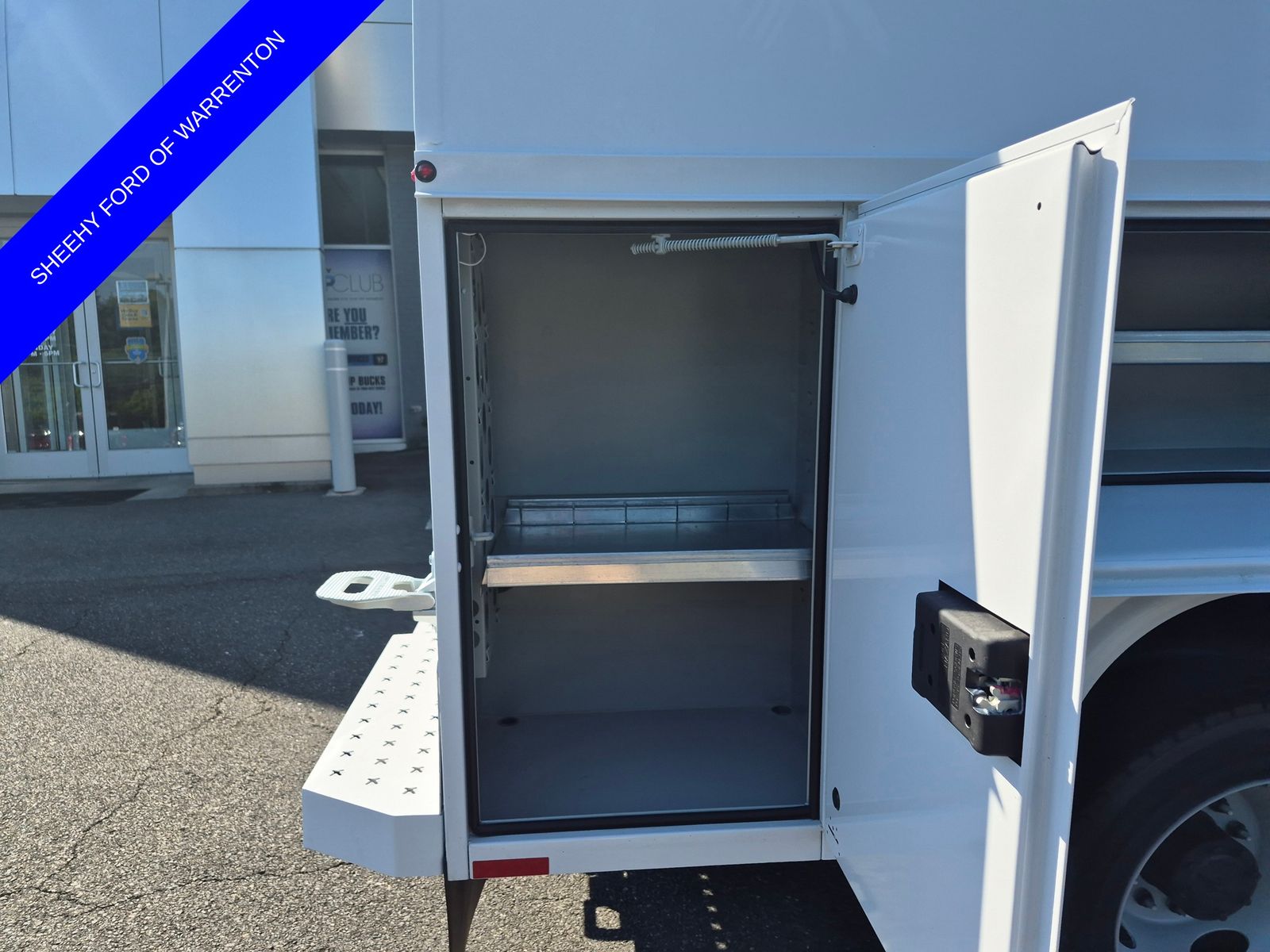 New 2026 Oxford White Ford XL SERVICE BODY image 13