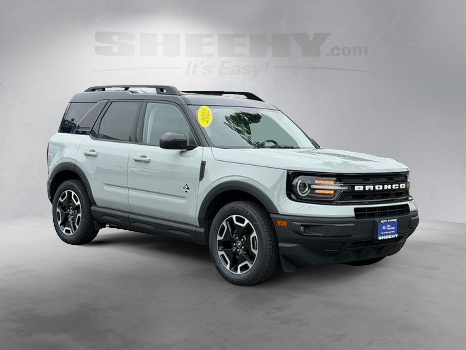 Certified Used 2022 Cactus Green / Gray Ford Outer Banks image 2