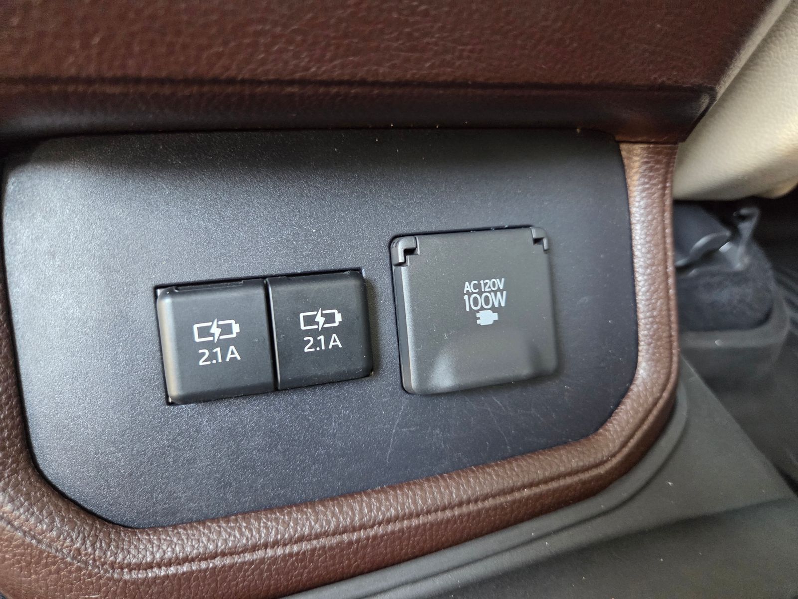 used 2021 Toyota Highlander car, priced at $29,325