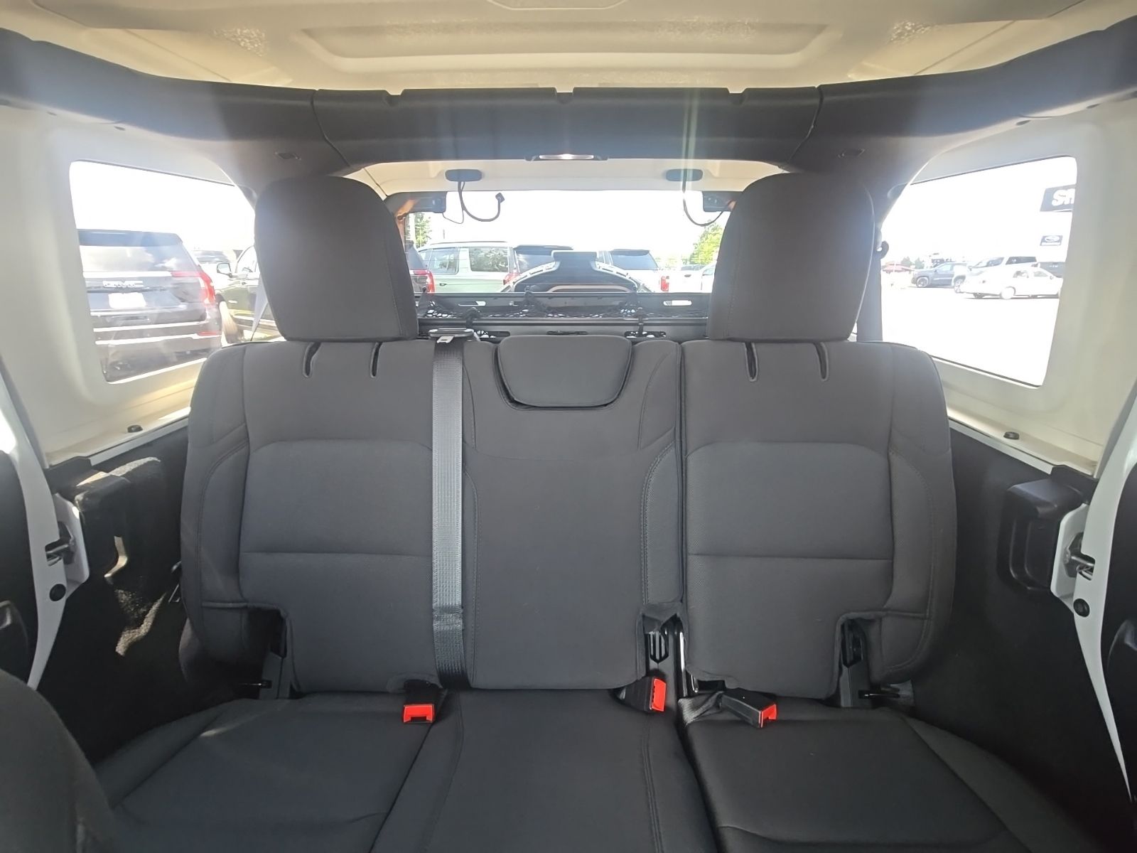 Used 2022 White Jeep Unlimited High Tide image 37