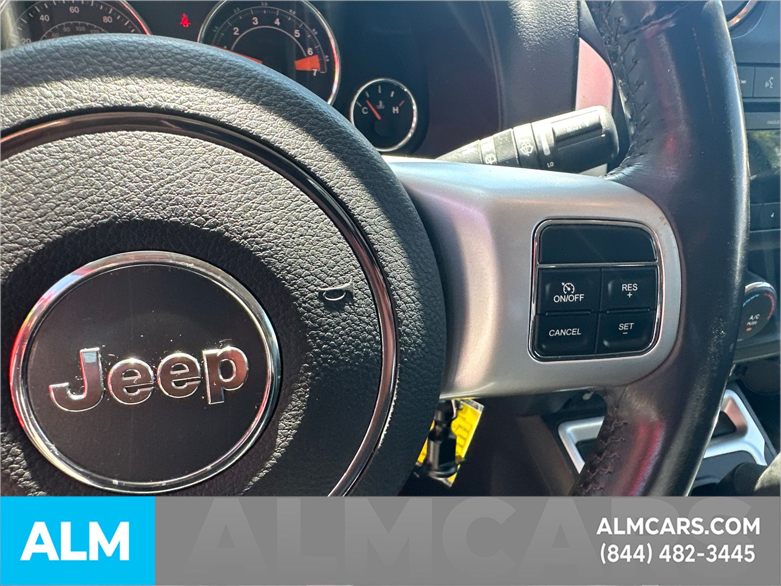 Used 2016 Granite Crystal Clearcoat Metallic Jeep Latitude image 21