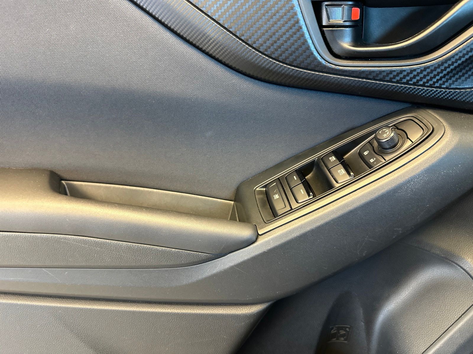 Used 2019 Dark Gray Metallic Subaru 2.0i Premium image 22