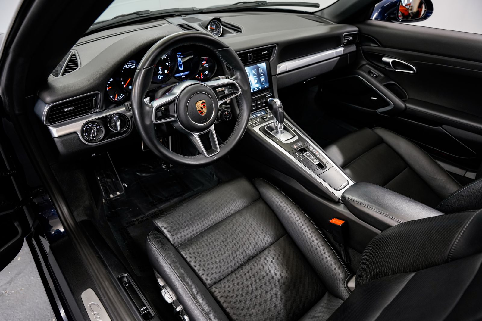 2017 Porsche 911 Carrera — photo 8