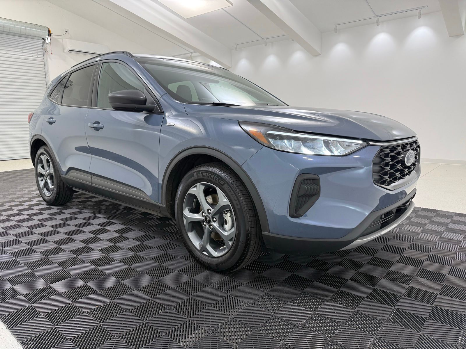 Vapor Blue Metallic 2025 Ford Escape ST-Line FWD SUV / Crossover Front-Wheel Drive 8-Speed Automatic