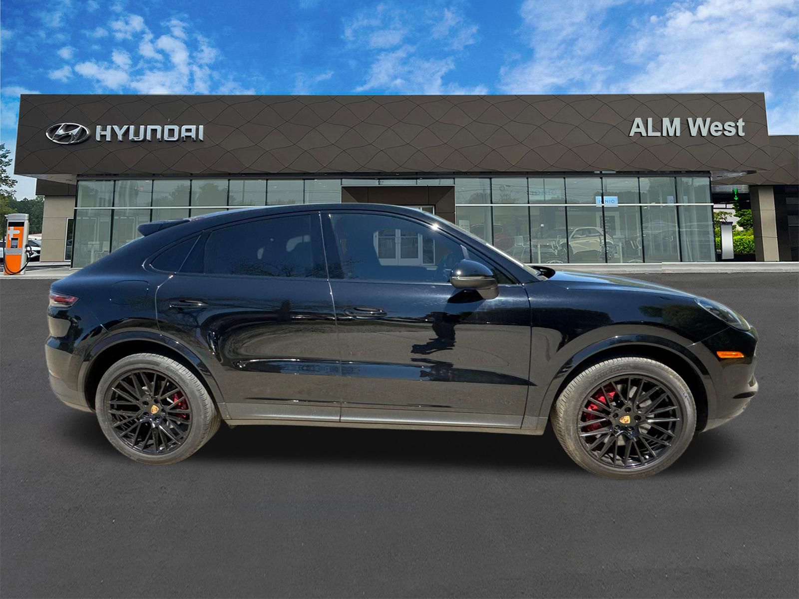 Used 2022 Black Porsche S image 4