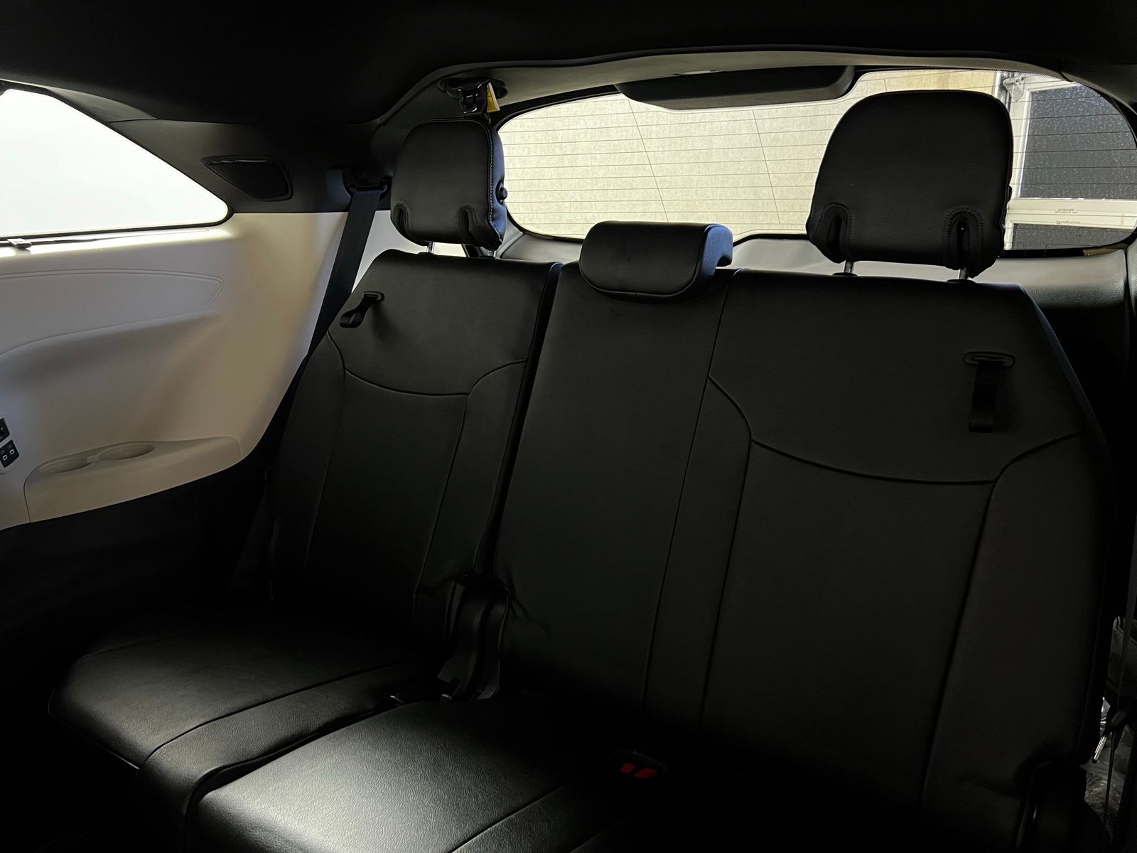 Thumbnail: 2025 Toyota Sienna - 25