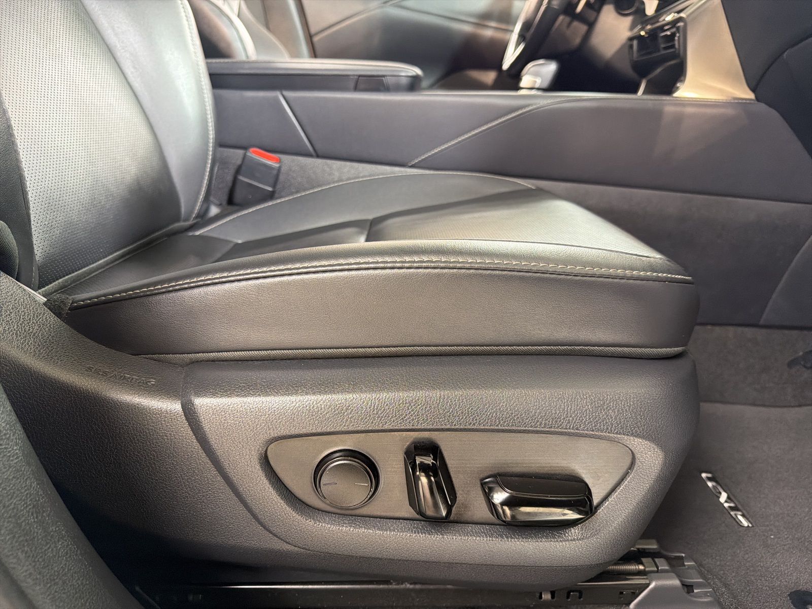 Used 2023 Silver Lexus 350 Premium image 38