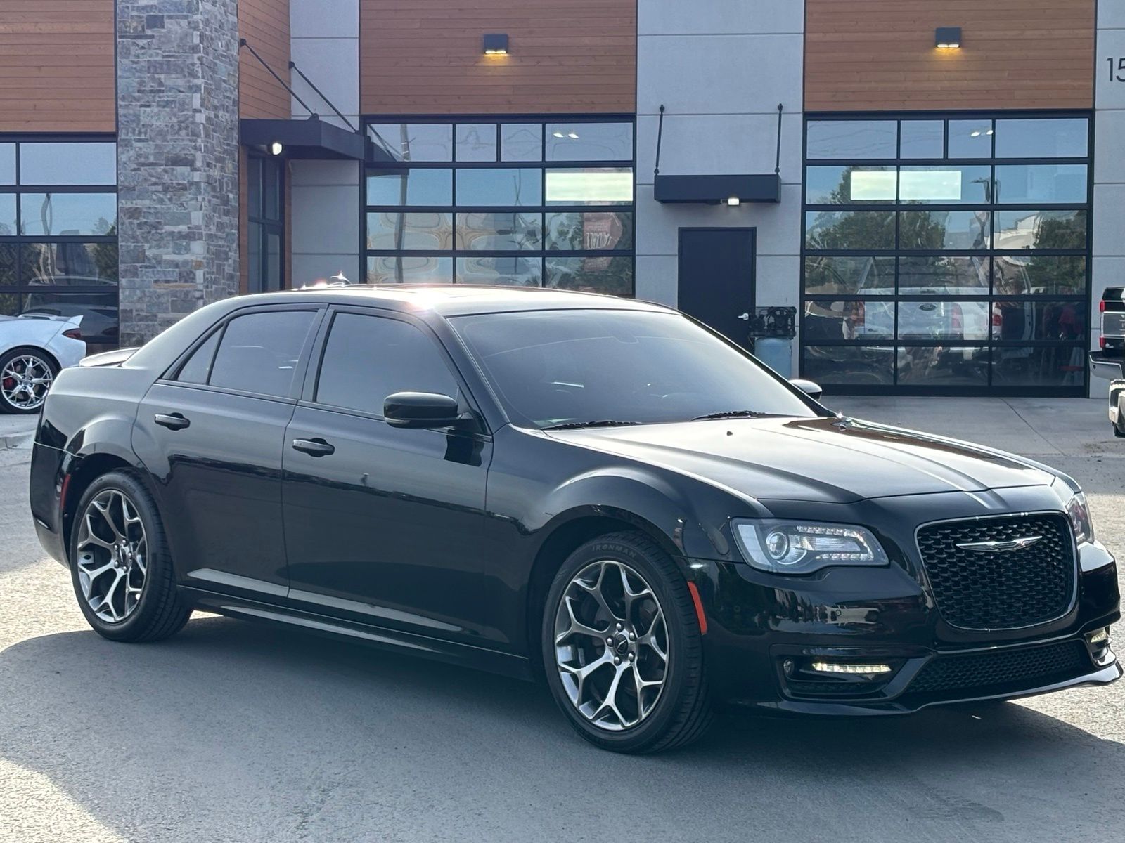 2018 Chrysler 300 S's photo