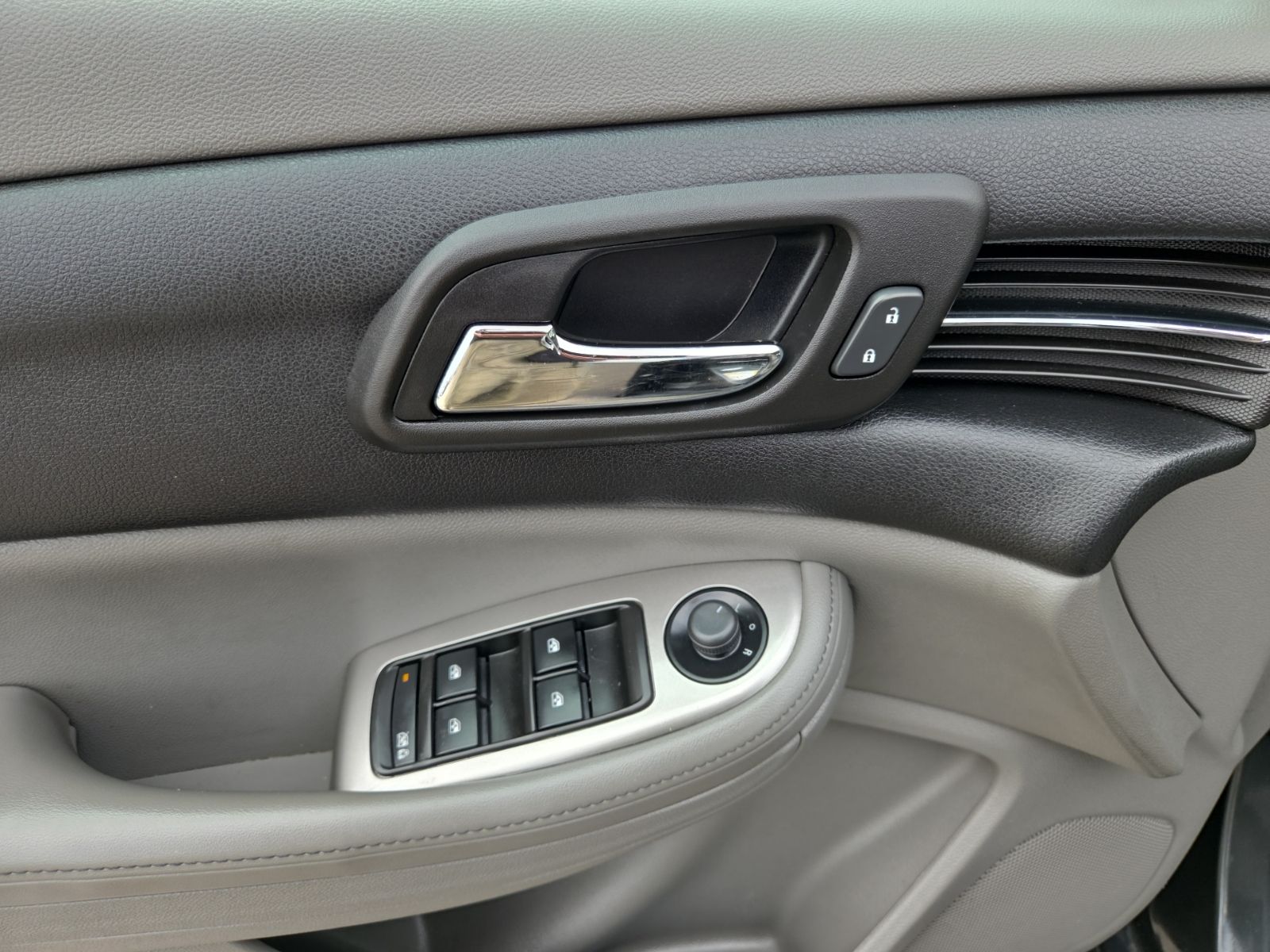 used 2014 Chevrolet Malibu car, priced at $8,000