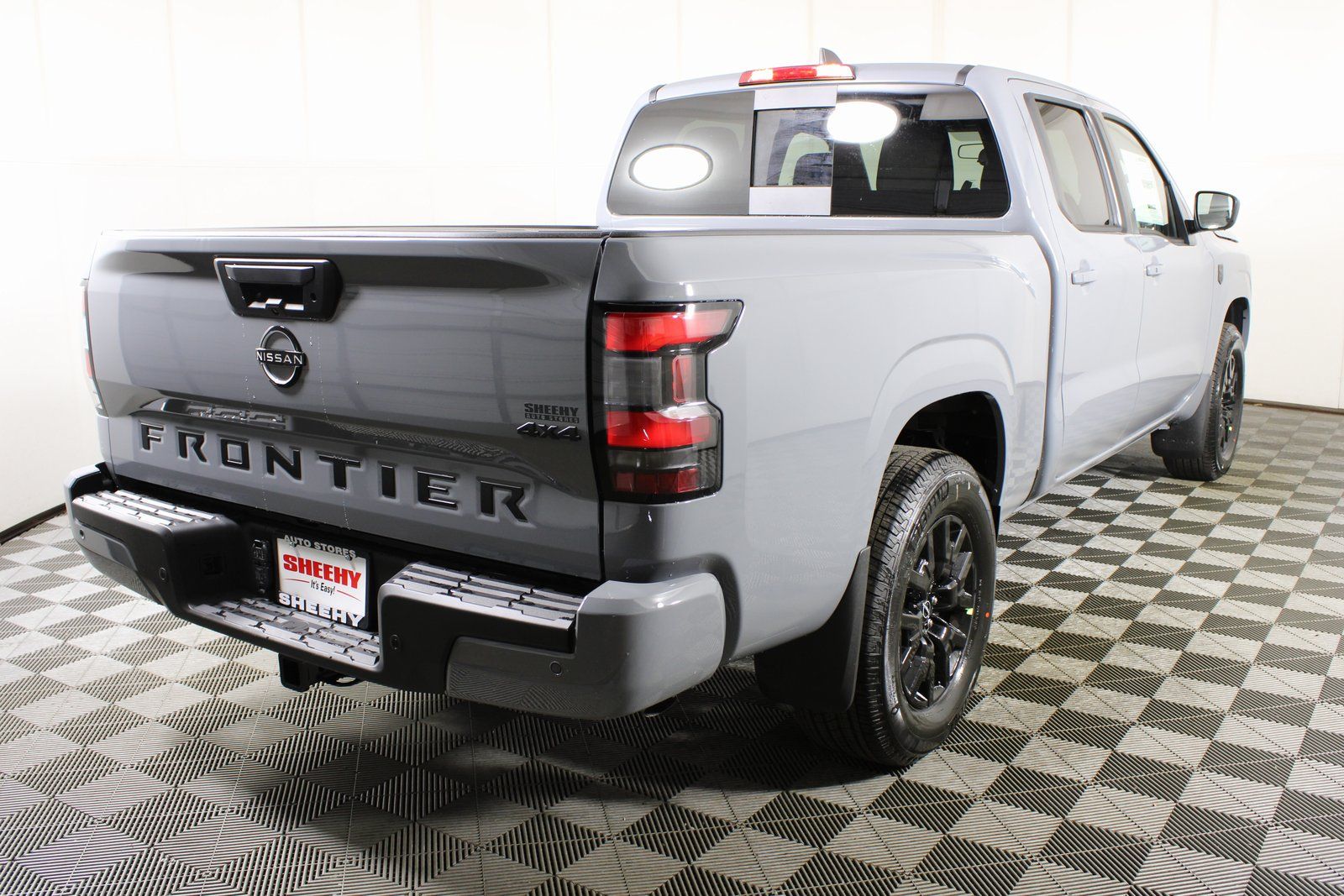 View vehicle photo 6