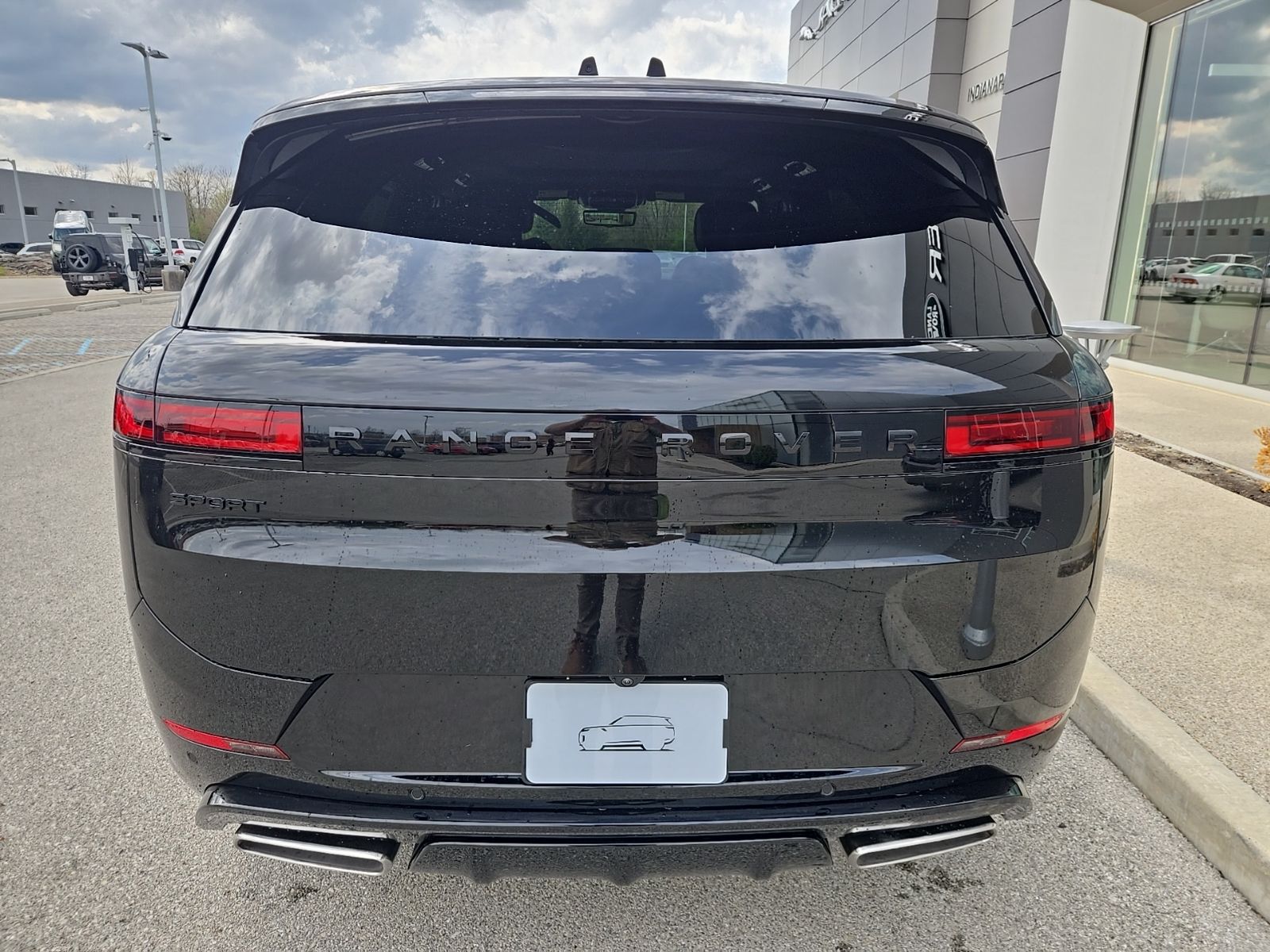 View vehicle photo 4