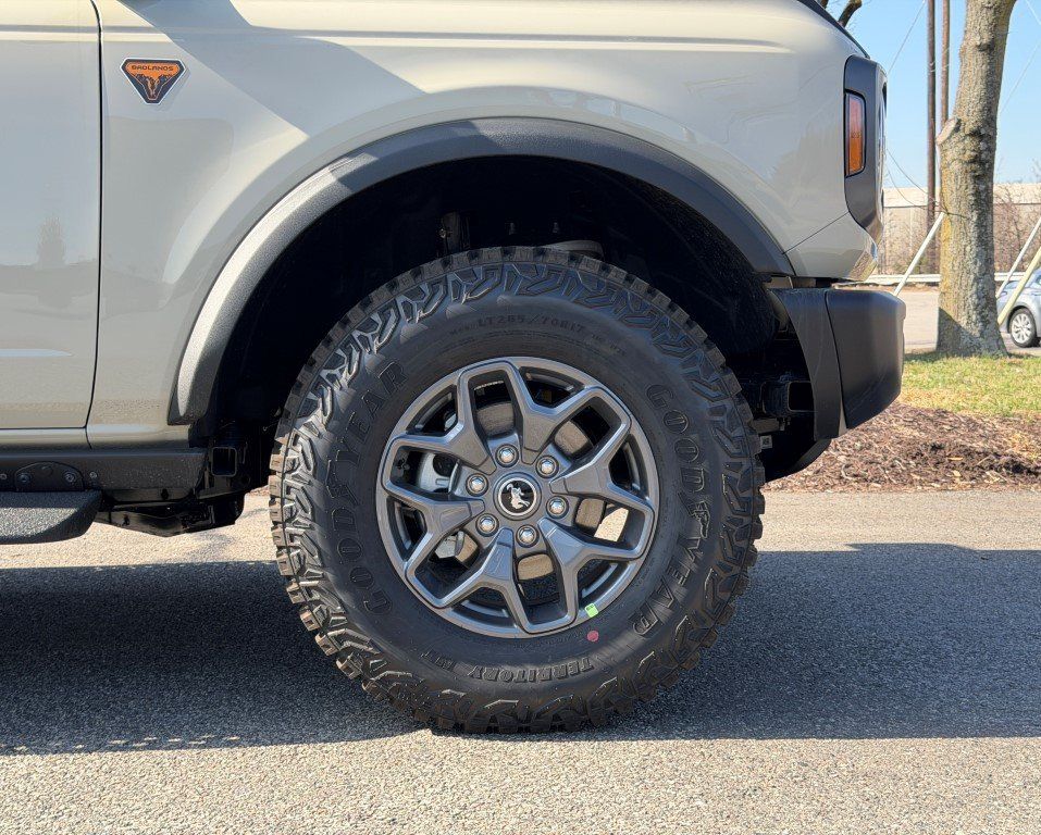 New 2025 Desert Sand Ford Badlands RECON PACKAGE image 4