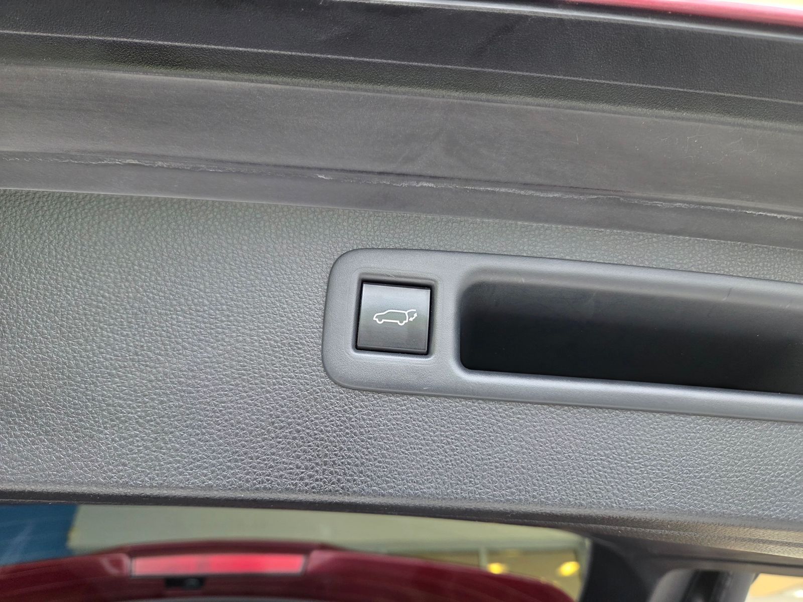 Used 2020 Red Toyota XLE image 11