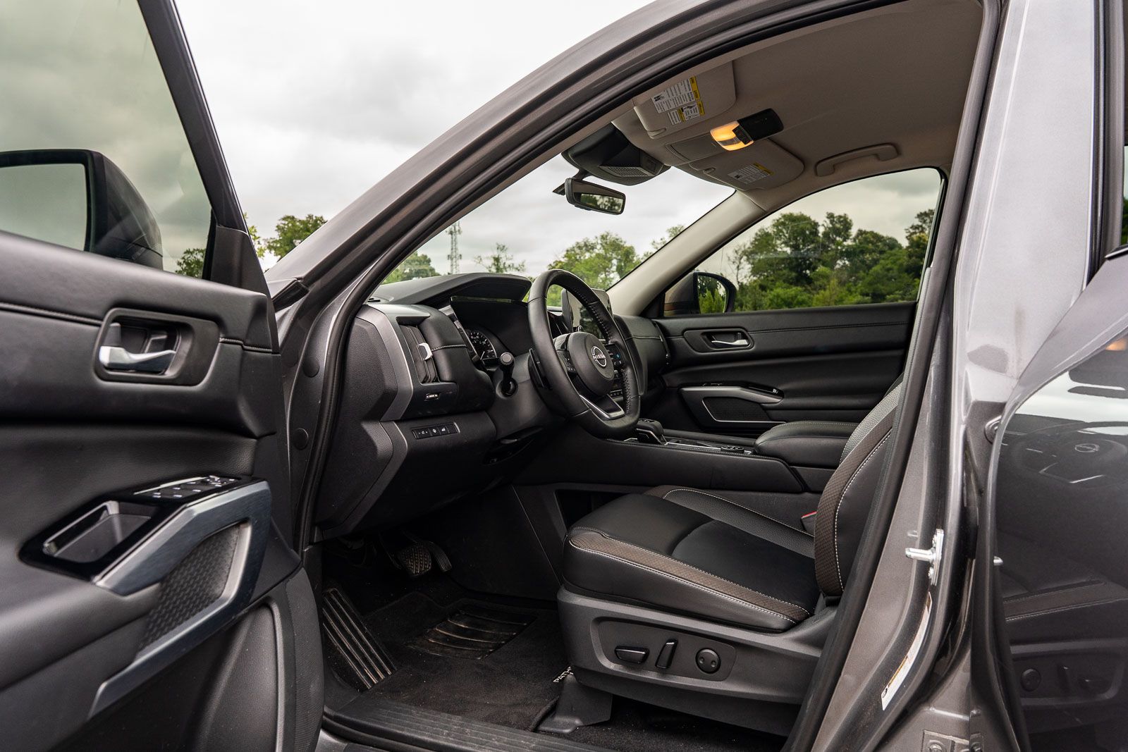 Used 2025 Nissan Pathfinder SUV
