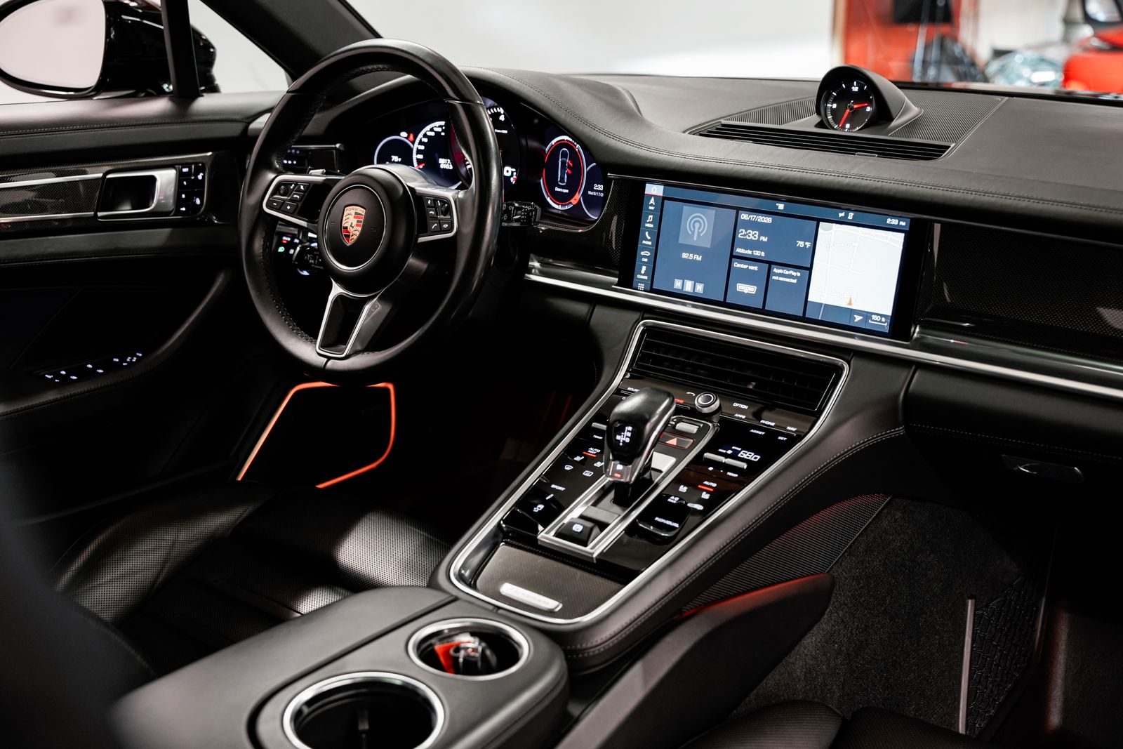 2018 Porsche Panamera Sport Turismo 4S — photo 28