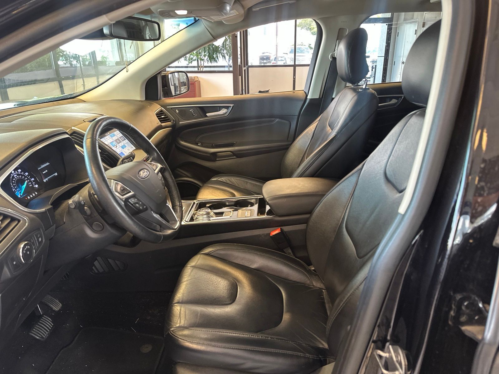 Certified Used 2019 Agate Black Metallic Ford Titanium image 7