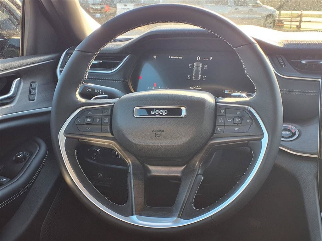 2025 Jeep Grand Cherokee Limited - 10