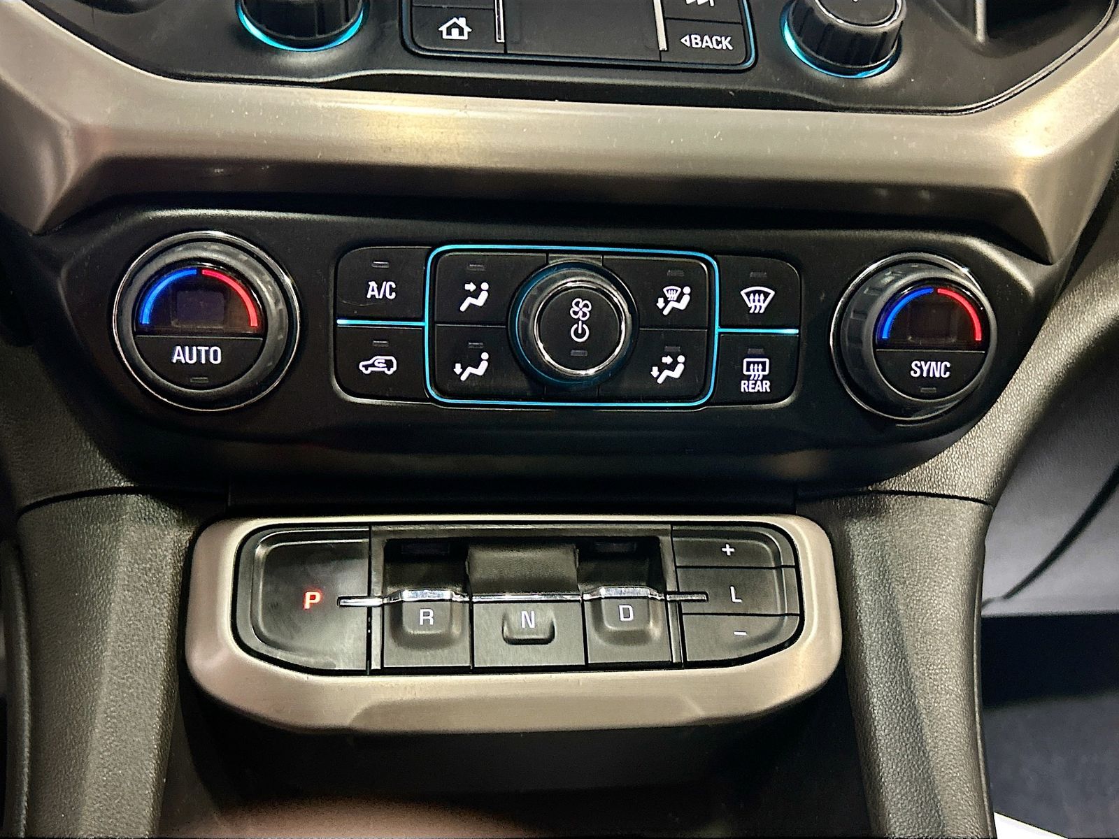 Used 2023 Silver GMC Denali image 16