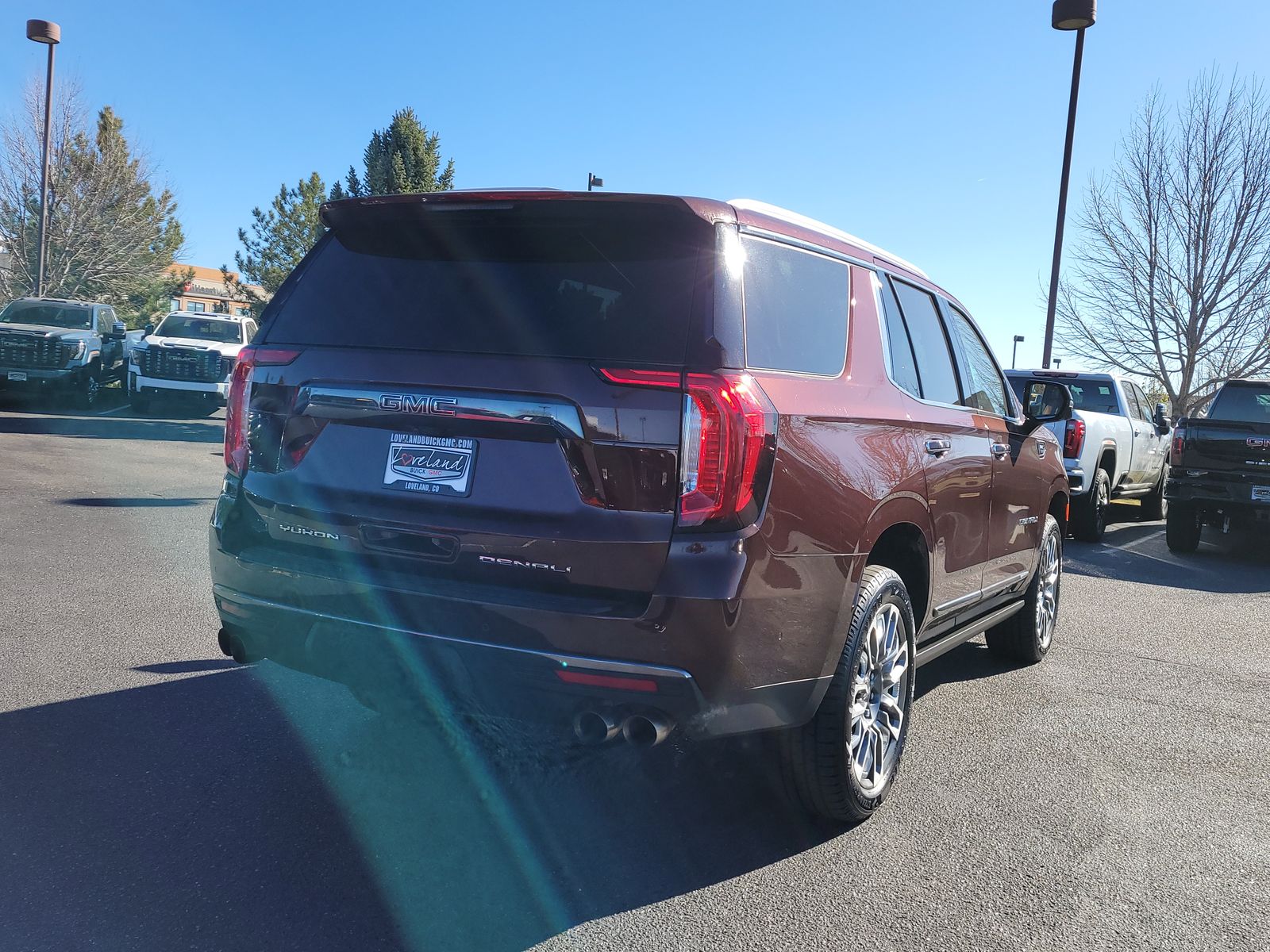 View vehicle photo 3