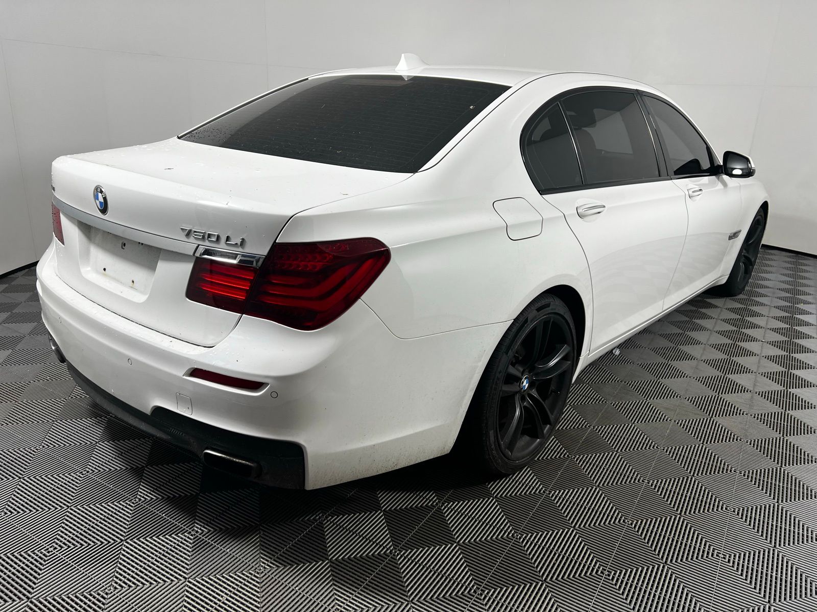 Thumbnail: 2014 BMW 7 Series - 5