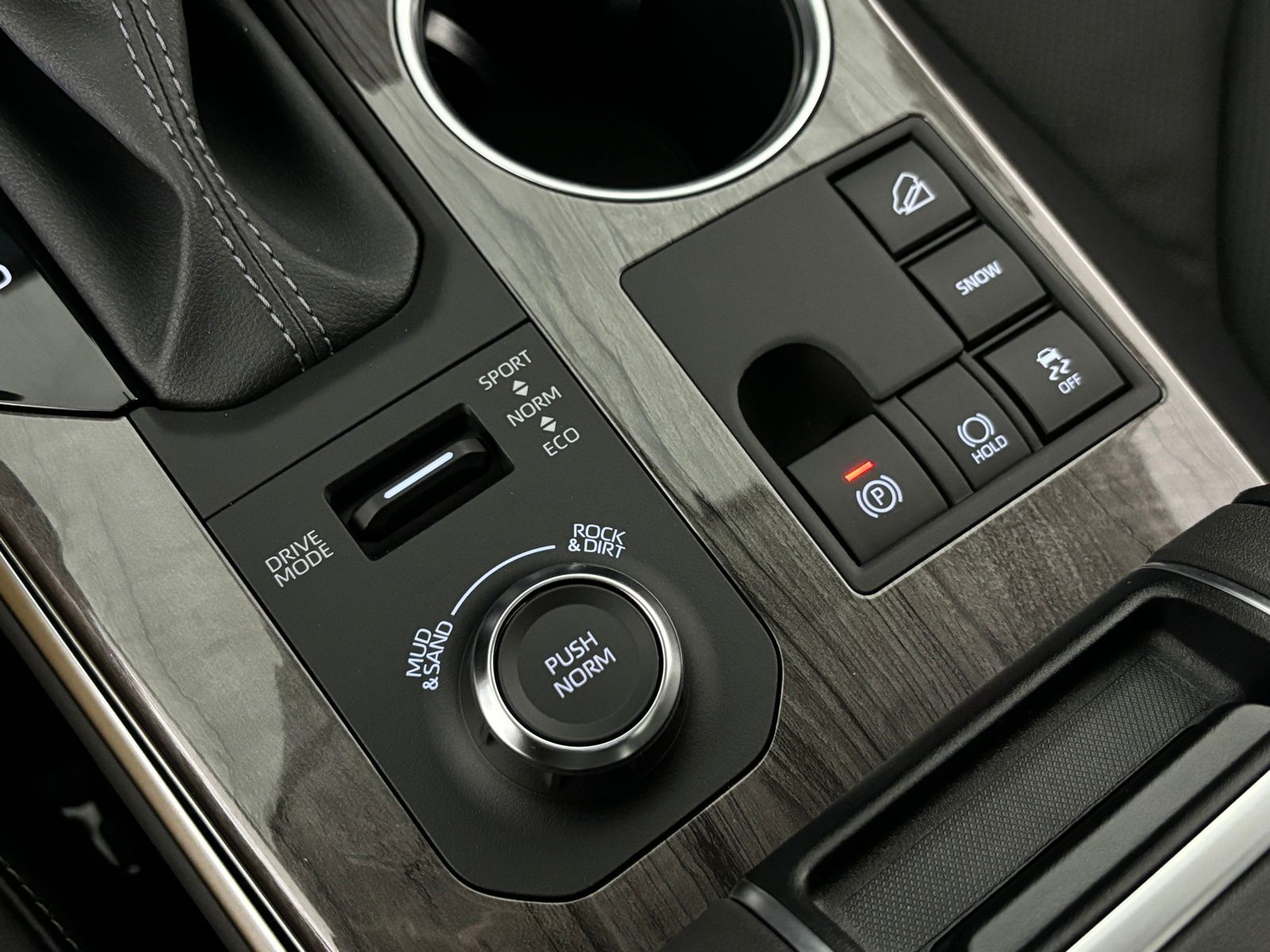 Thumbnail: 2025 Toyota Highlander - 18