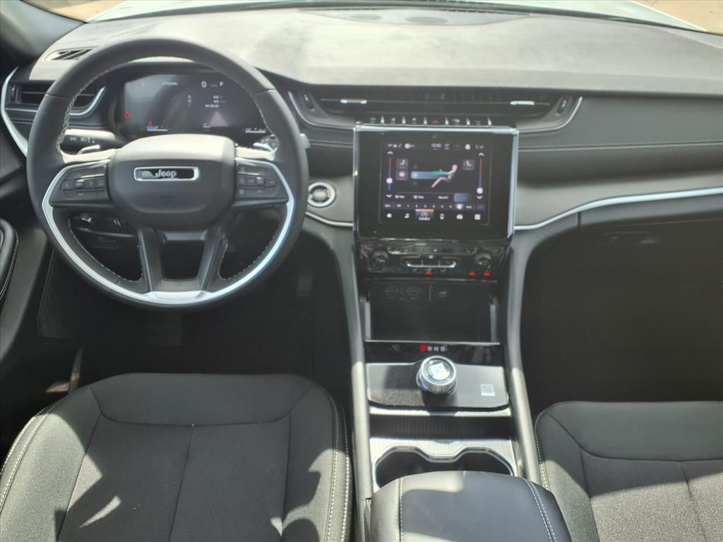 2025 Jeep Grand Cherokee Laredo - 5