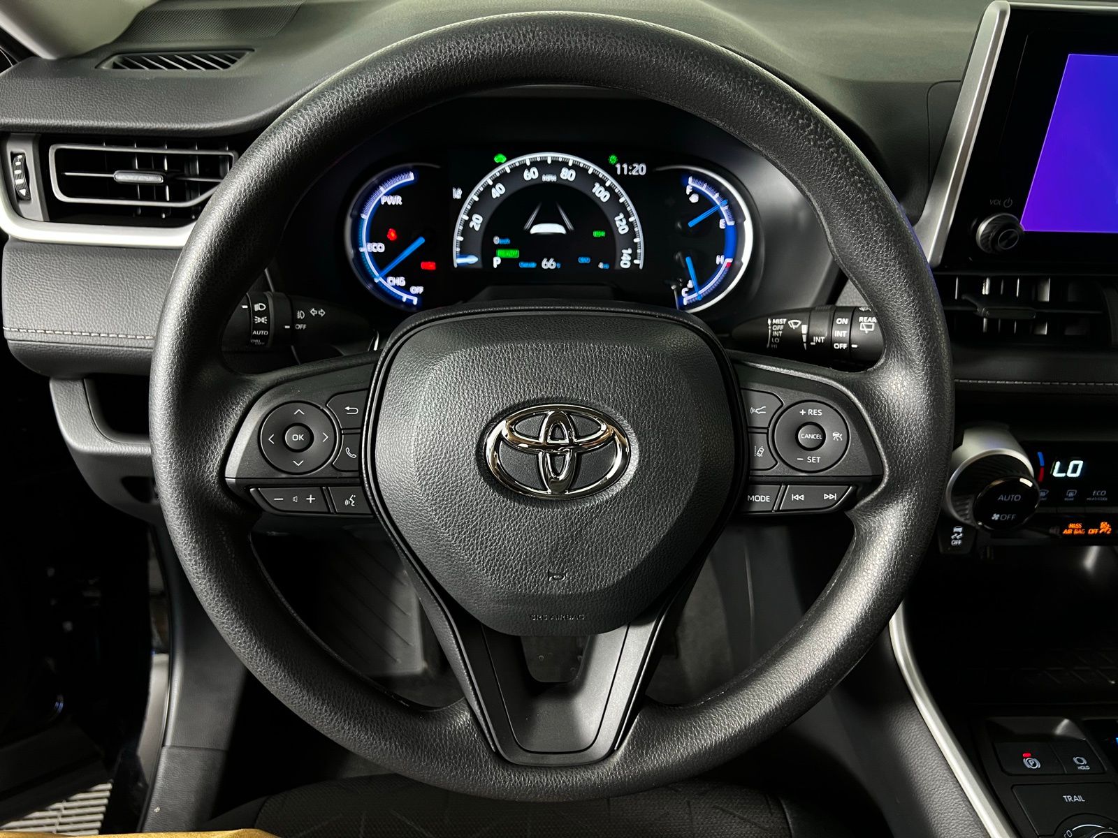 Thumbnail: 2025 Toyota RAV4 - 12