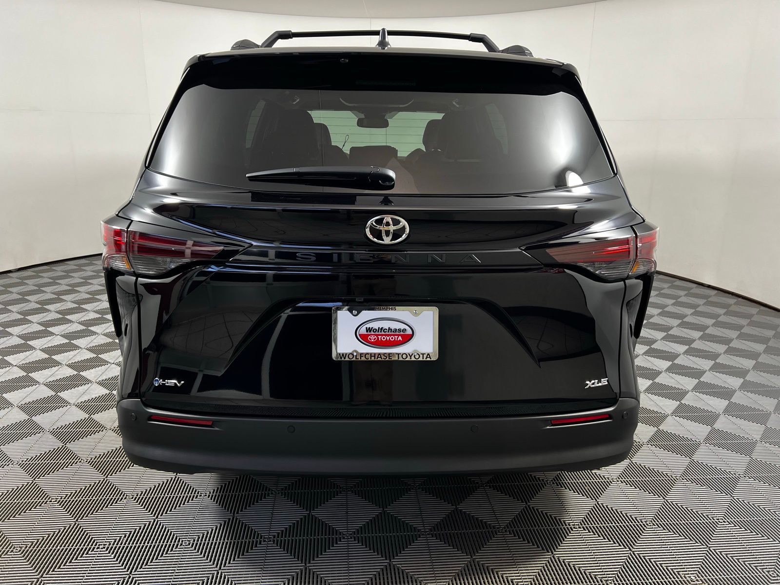 Thumbnail: 2026 Toyota Sienna - 6