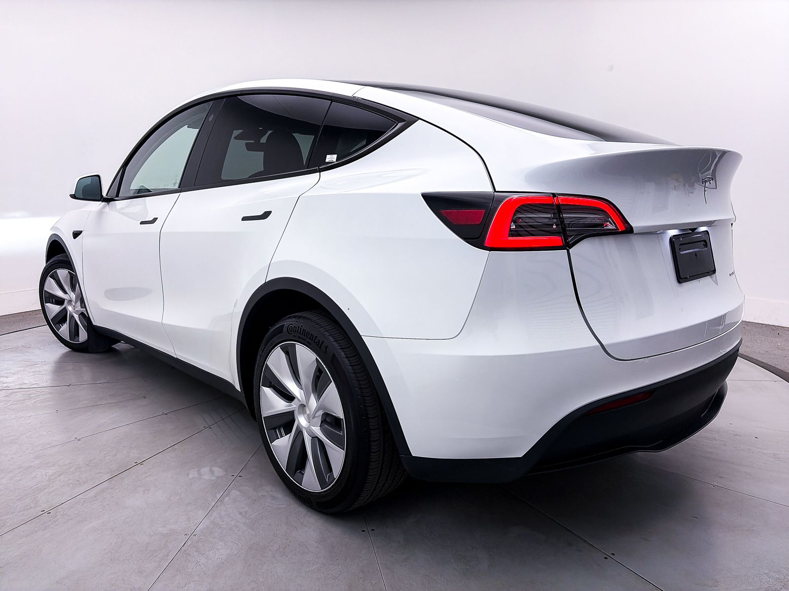 Used 2023 Tesla Model Y Long Range with VIN 7SAYGDEE0PA112092 for sale in Scottsdale, AZ