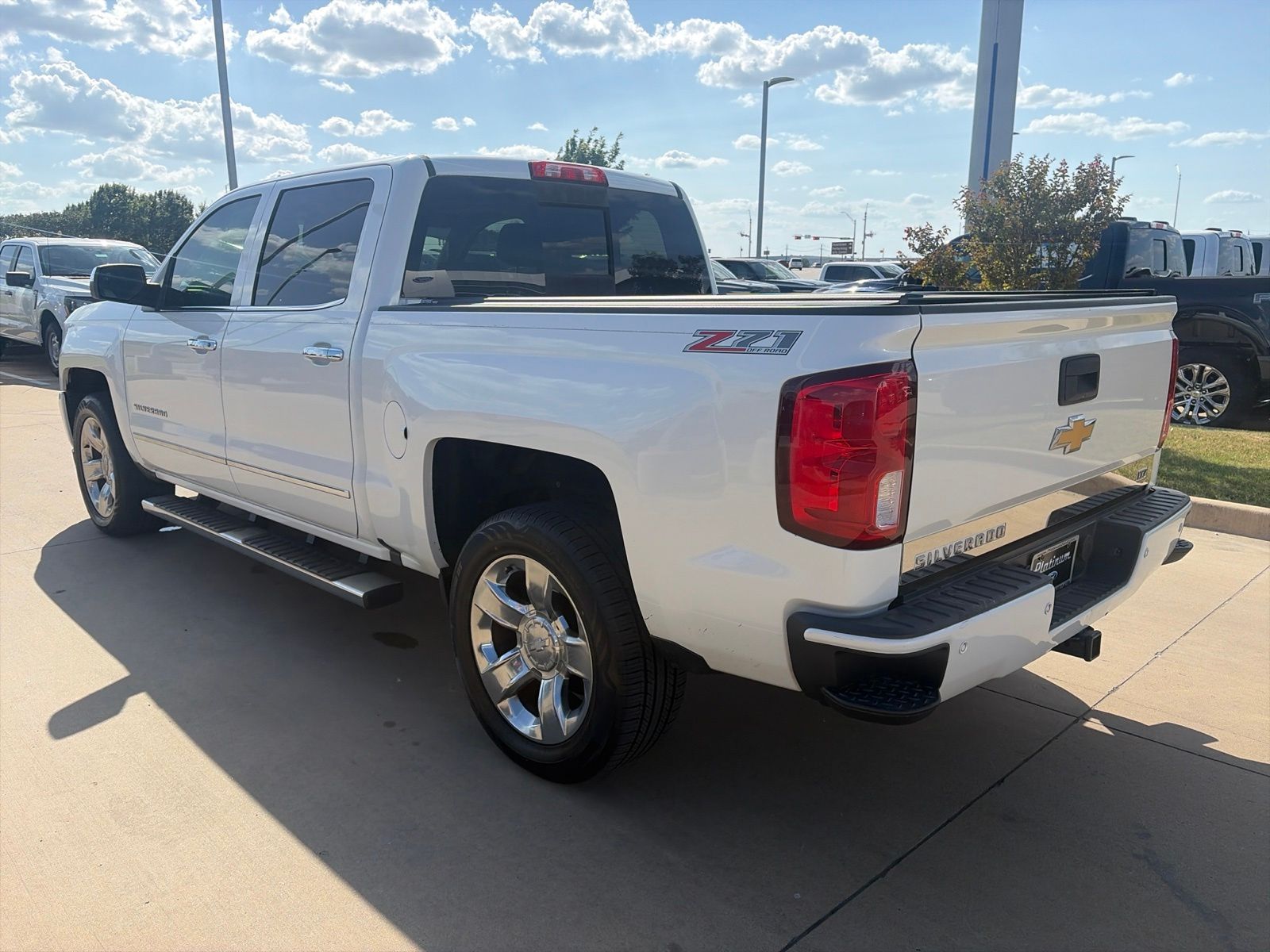 View vehicle photo 5